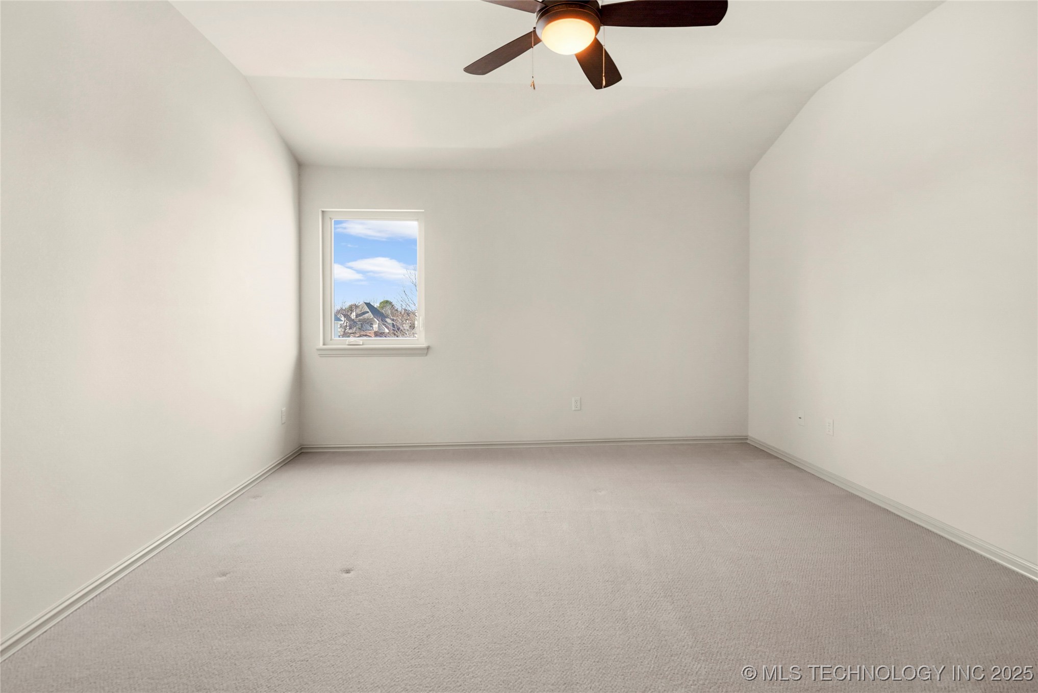 Broken Arrow, Oklahoma, 74011, United States, 4 Bedrooms Bedrooms, ,5 BathroomsBathrooms,Residential,For Sale,1885546