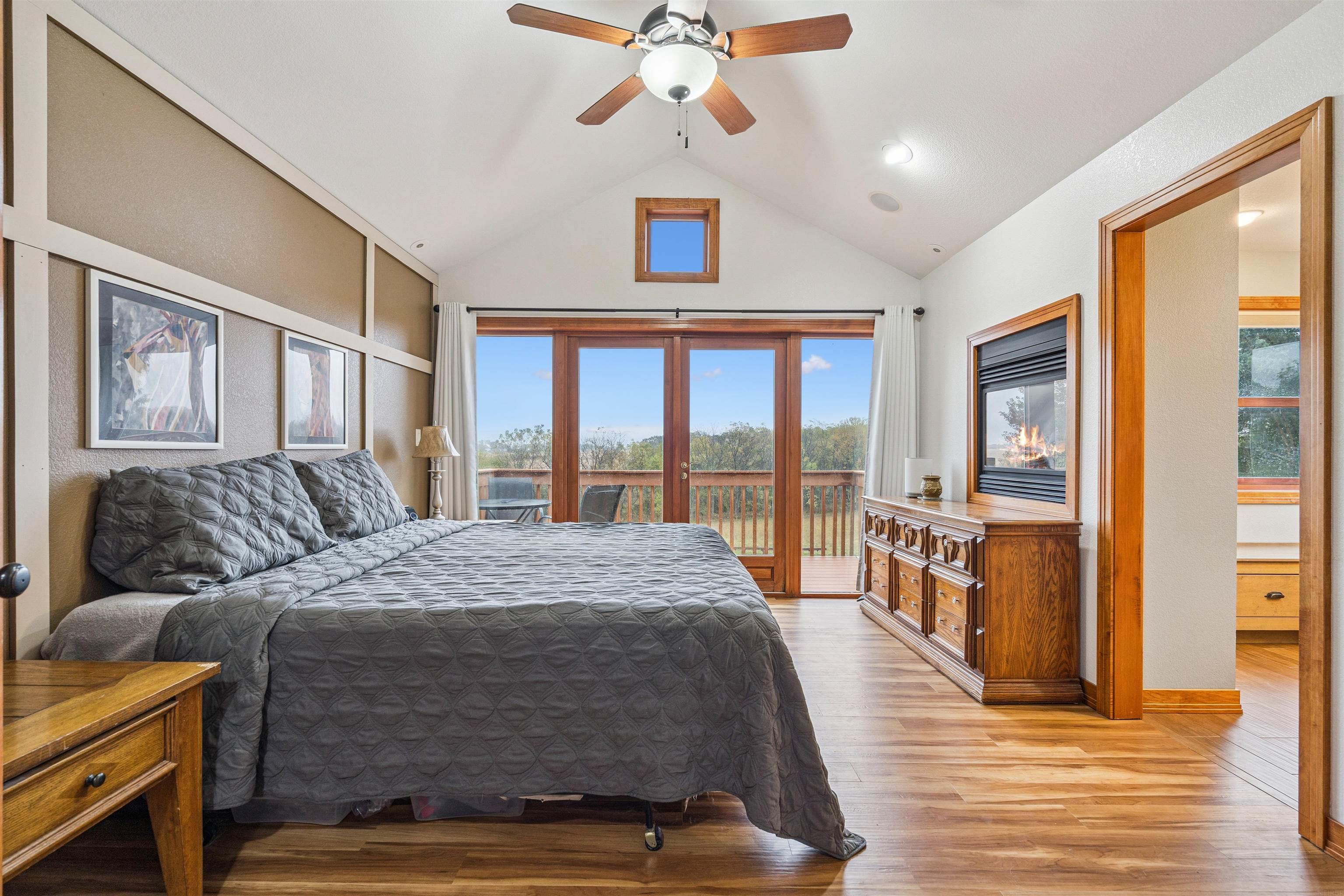 Waverly, Iowa, 50677, United States, 4 Bedrooms Bedrooms, ,4 BathroomsBathrooms,Residential,For Sale,1974808