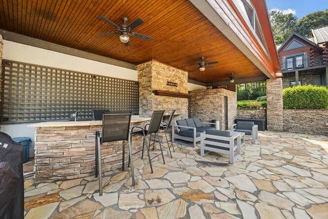 Carrollton, Georgia, 30116, United States, 5 Bedrooms Bedrooms, ,5 BathroomsBathrooms,Residential,For Sale,1803971