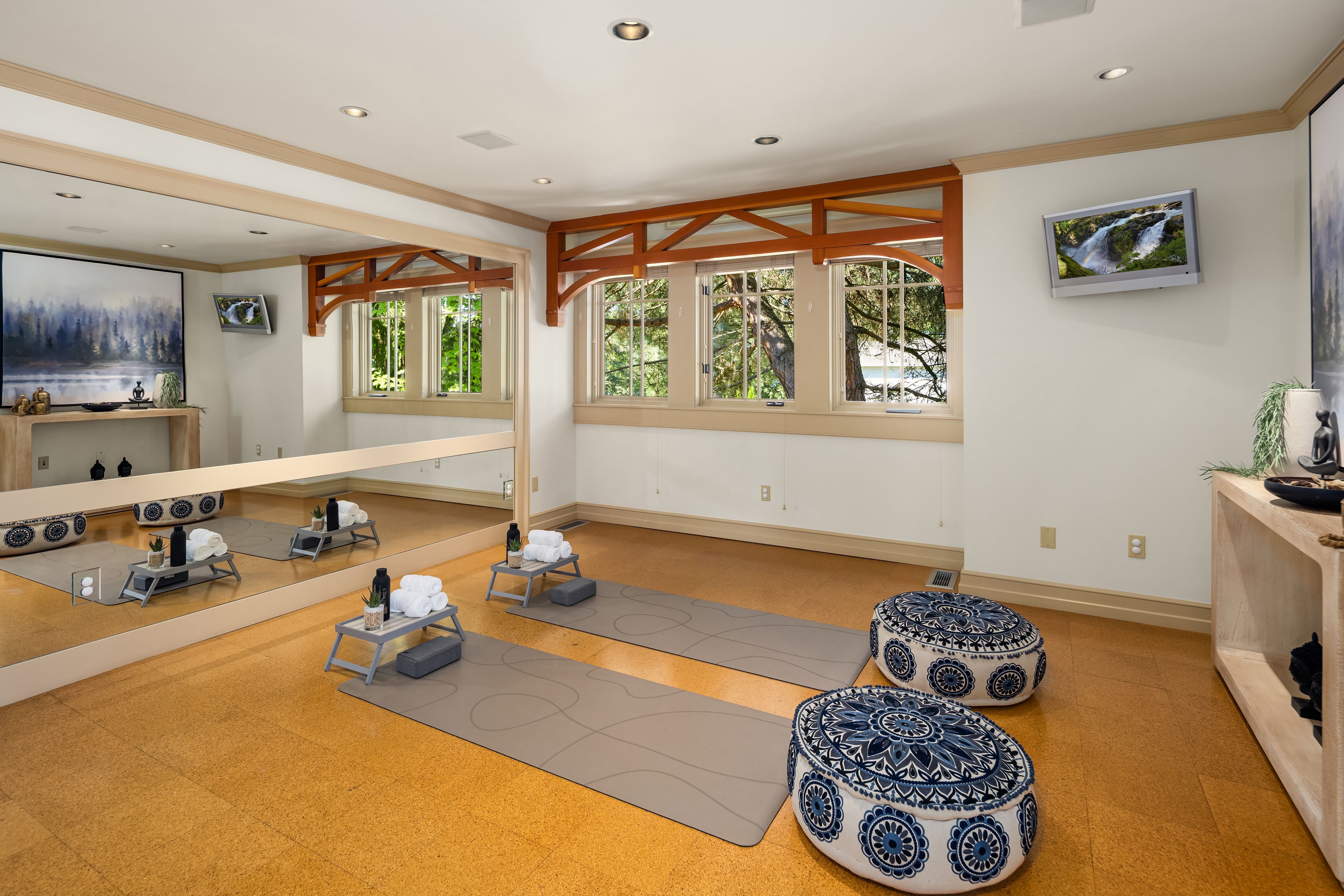  1411 8th St W, Kirkland, WA 98033 - 物件實景