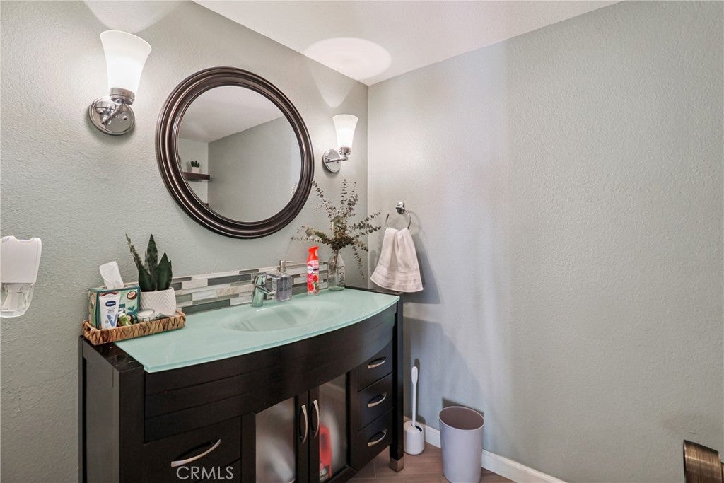 Los Angeles, California, 90041, United States, 3 Bedrooms Bedrooms, ,3 BathroomsBathrooms,Residential,For Sale,1882423
