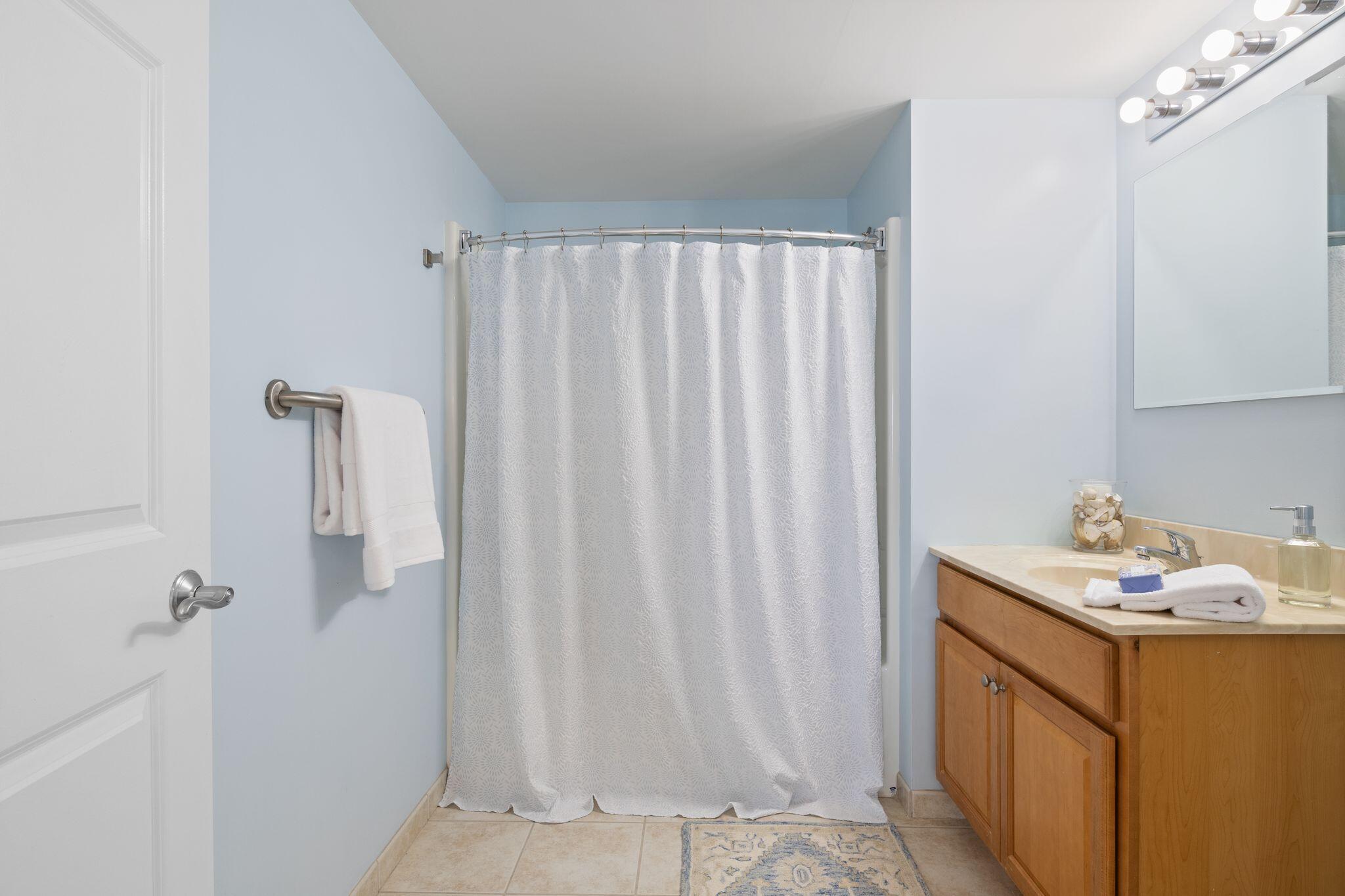 Old Orchard Beach, Maine, 04064, United States, 2 Bedrooms Bedrooms, ,2 BathroomsBathrooms,Residential,For Sale,1828261