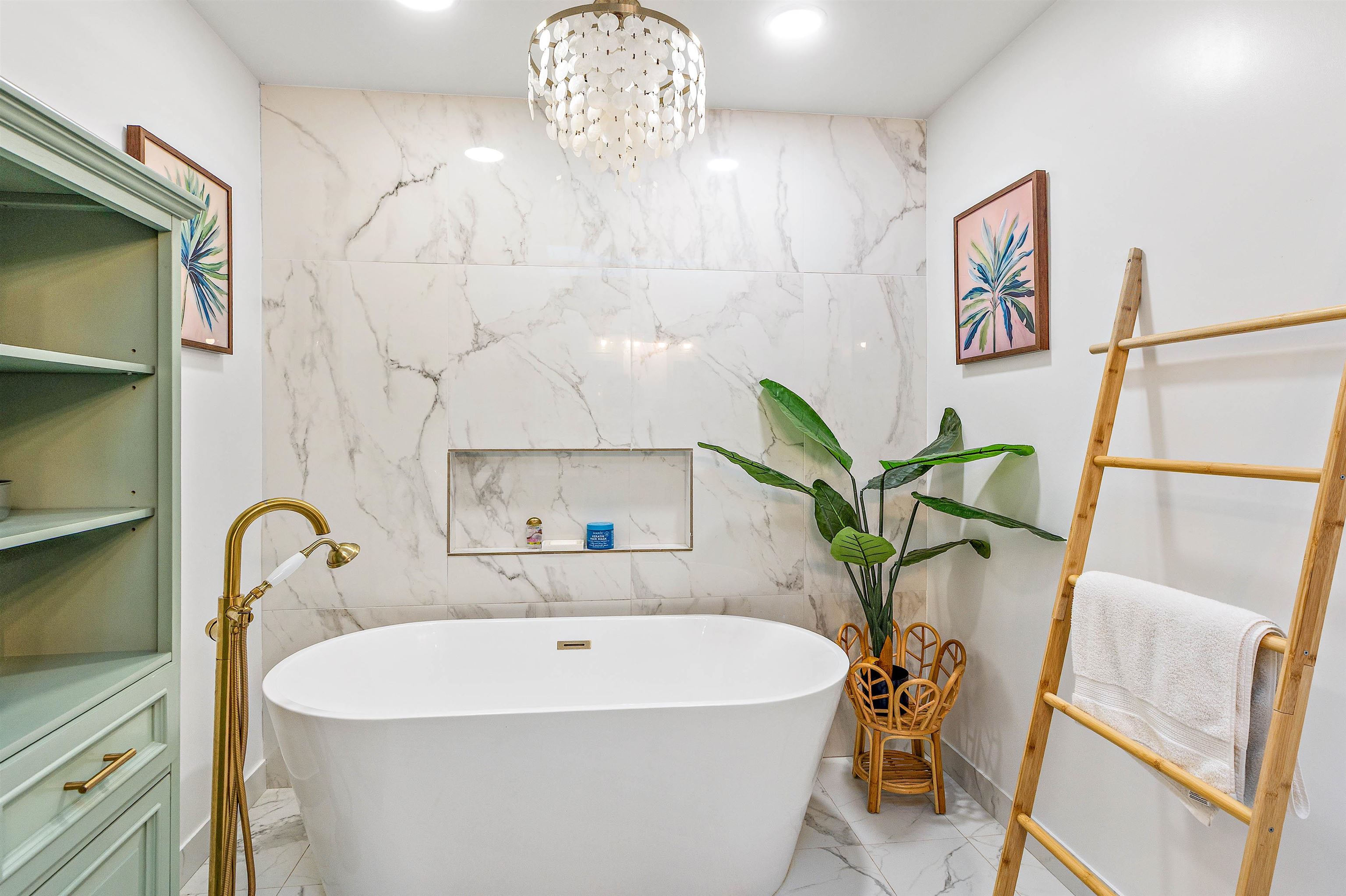 Lahaina, Hawaii, 96761, United States, 1 Bedroom Bedrooms, ,2 BathroomsBathrooms,Residential,For Sale,1993127