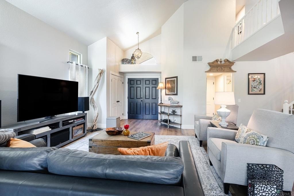 Simi Valley, California, 93065, United States, 3 Bedrooms Bedrooms, ,3 BathroomsBathrooms,Residential,For Sale,1883421