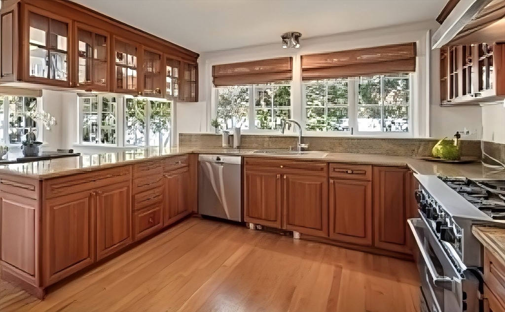 Newton, Massachusetts, 02467, United States, 3 Bedrooms Bedrooms, ,3 BathroomsBathrooms,Residential,For Sale,1938808