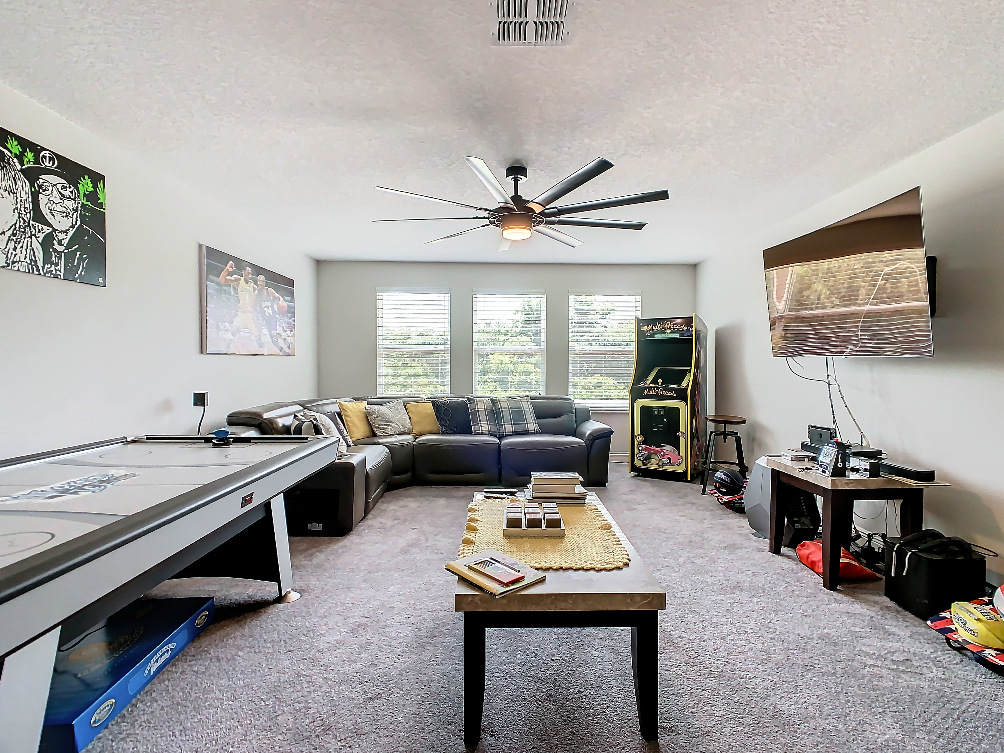 KISSIMMEE, Florida, 34746, United States, 4 Bedrooms Bedrooms, ,4 BathroomsBathrooms,Residential,For Sale,1976341