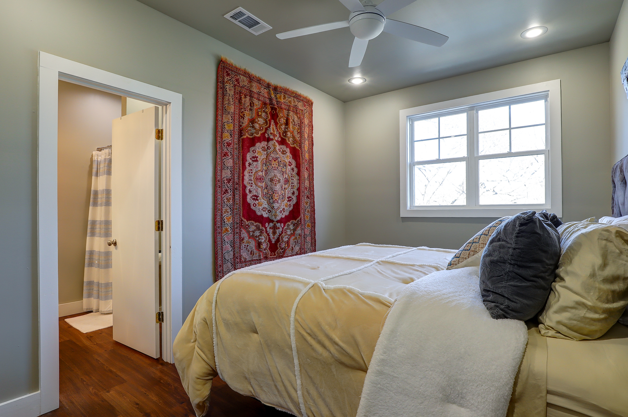 Glenwood, Arkansas, 71943, United States, 4 Bedrooms Bedrooms, ,6 BathroomsBathrooms,Residential,For Sale,1983549