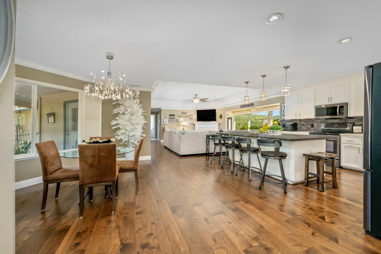 Browns Valley, California, 95918, United States, 4 Bedrooms Bedrooms, ,3 BathroomsBathrooms,Residential,For Sale,1794732