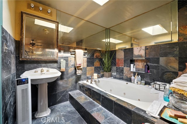 East Los Angeles, California, 90022, United States, 3 Bedrooms Bedrooms, ,Residential,For Sale,1854488