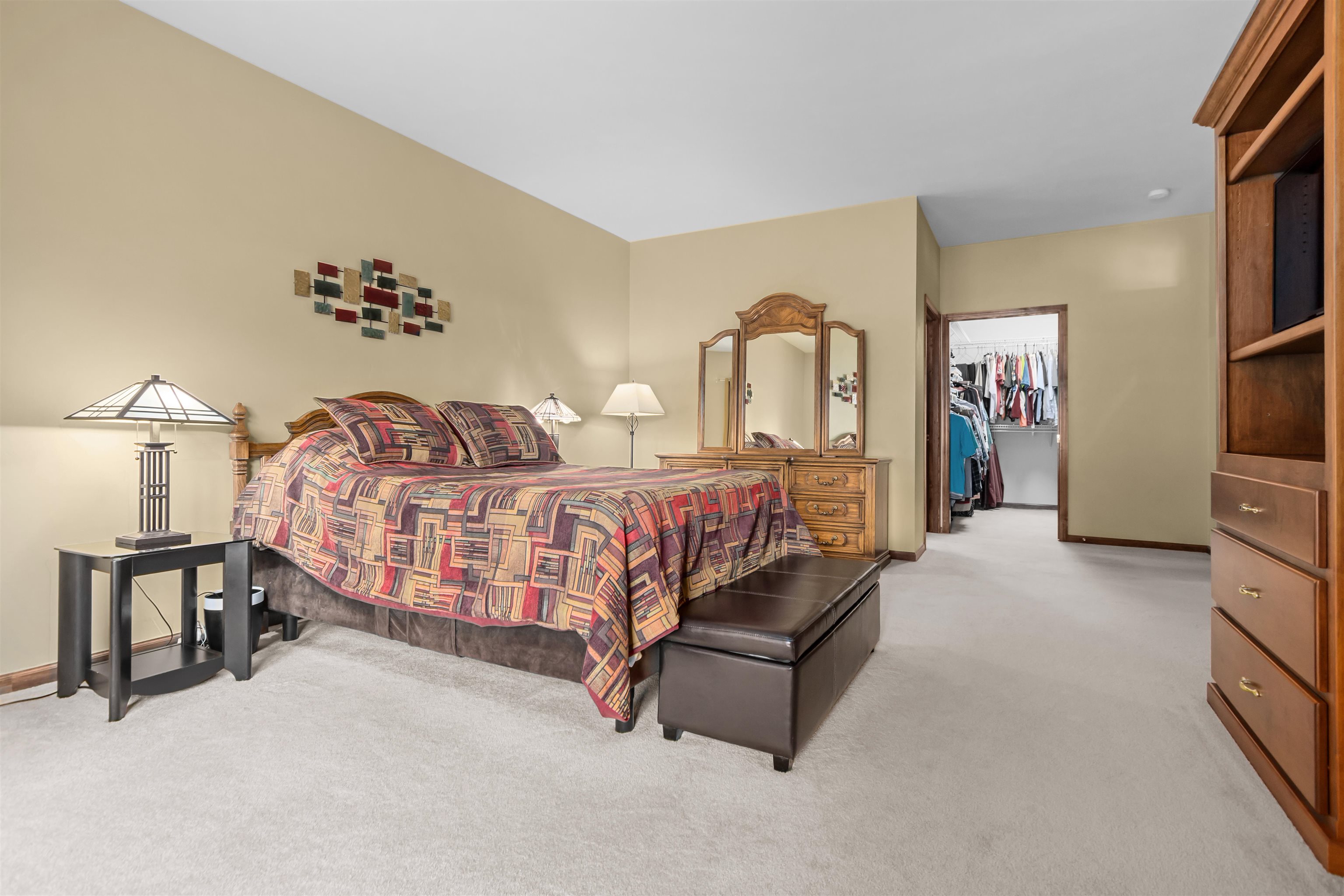 Menasha, Wisconsin, 54952, United States, 3 Bedrooms Bedrooms, ,3 BathroomsBathrooms,Residential,For Sale,1904355