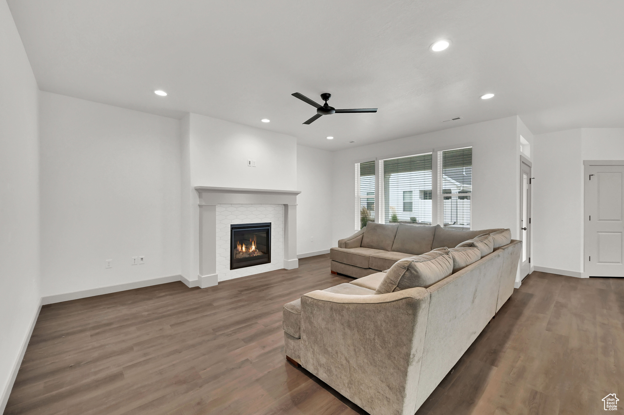 West Haven, Utah, 84401, United States, 3 Bedrooms Bedrooms, ,2 BathroomsBathrooms,Residential,For Sale,1925737