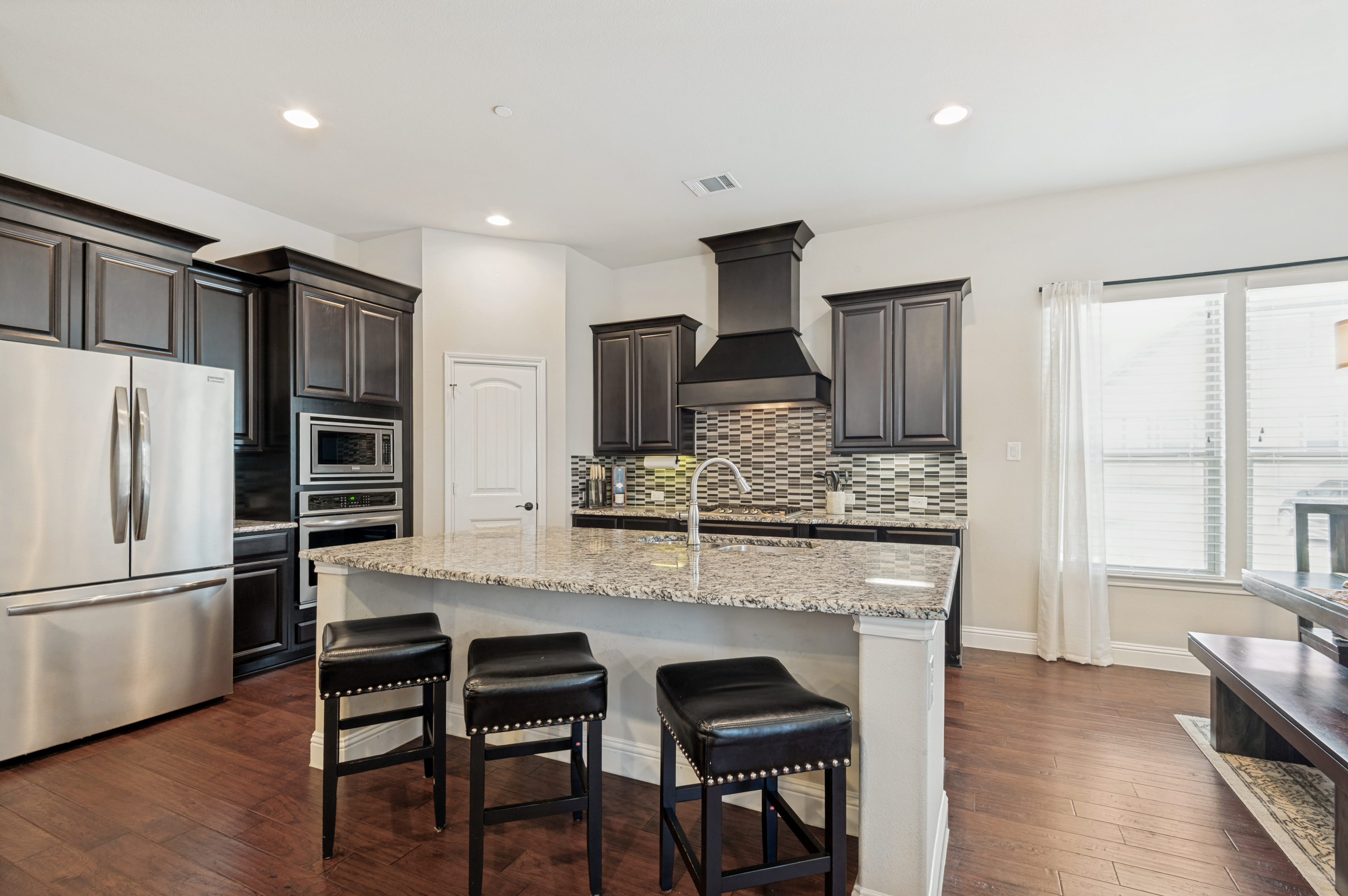  All the Aspects of a Single Family Dwelling, Ideal Benefits of Multi-Family - 物件實景