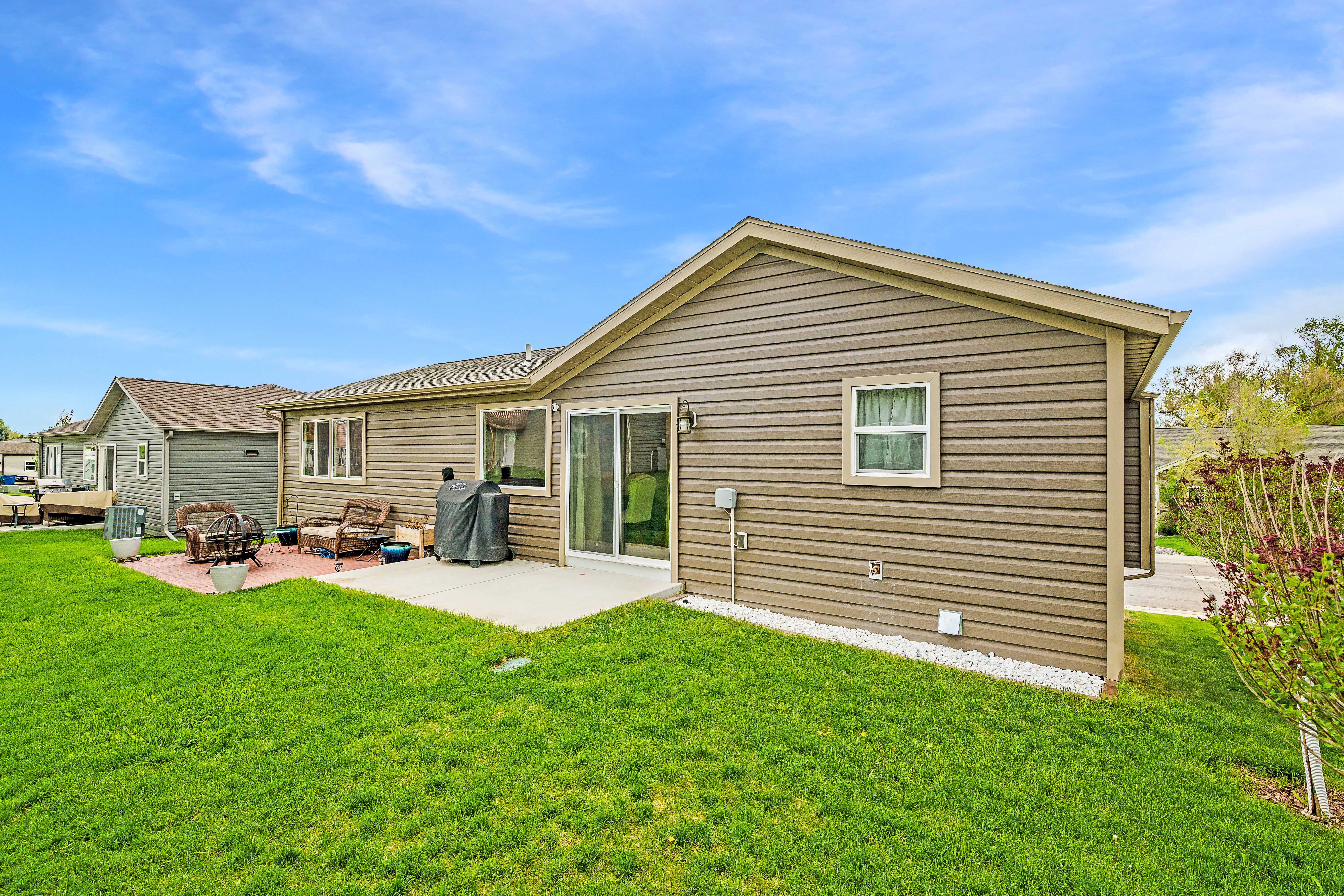 Sheridan, Wyoming, 82801, United States, 4 Bedrooms Bedrooms, ,3 BathroomsBathrooms,Residential,For Sale,1935181