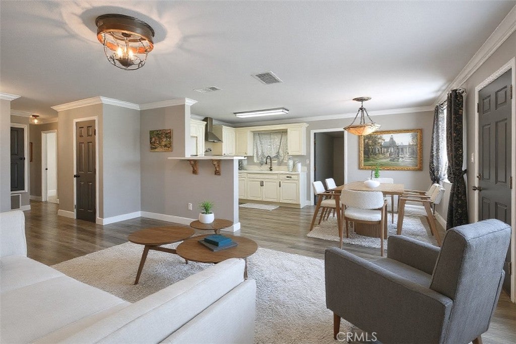 Redlands, California, 92374, United States, 5 Bedrooms Bedrooms, ,1 BathroomBathrooms,Residential,For Sale,2005223