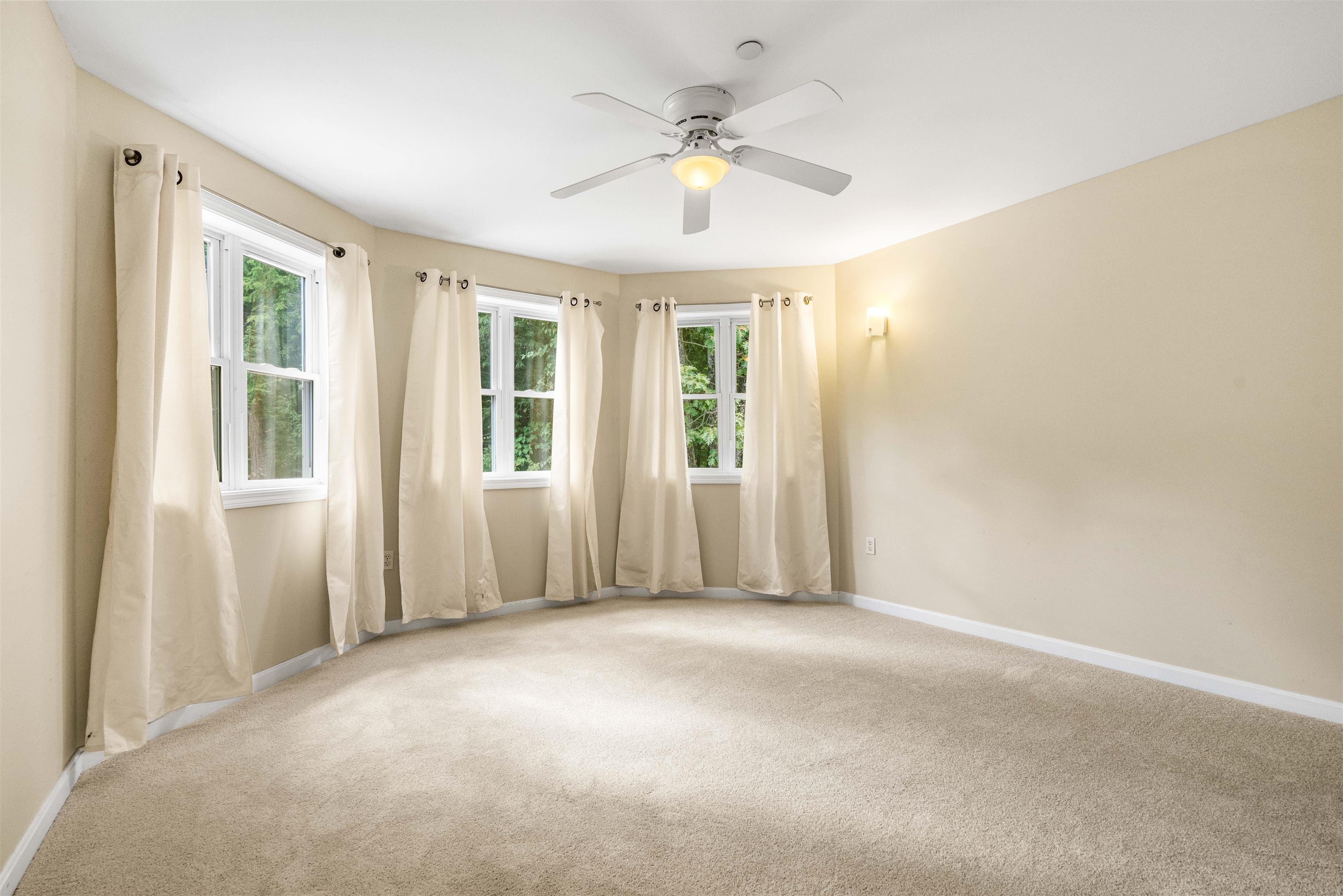 Dunbarton, New Hampshire, 03046, United States, 4 Bedrooms Bedrooms, ,3 BathroomsBathrooms,Residential,For Sale,1916855