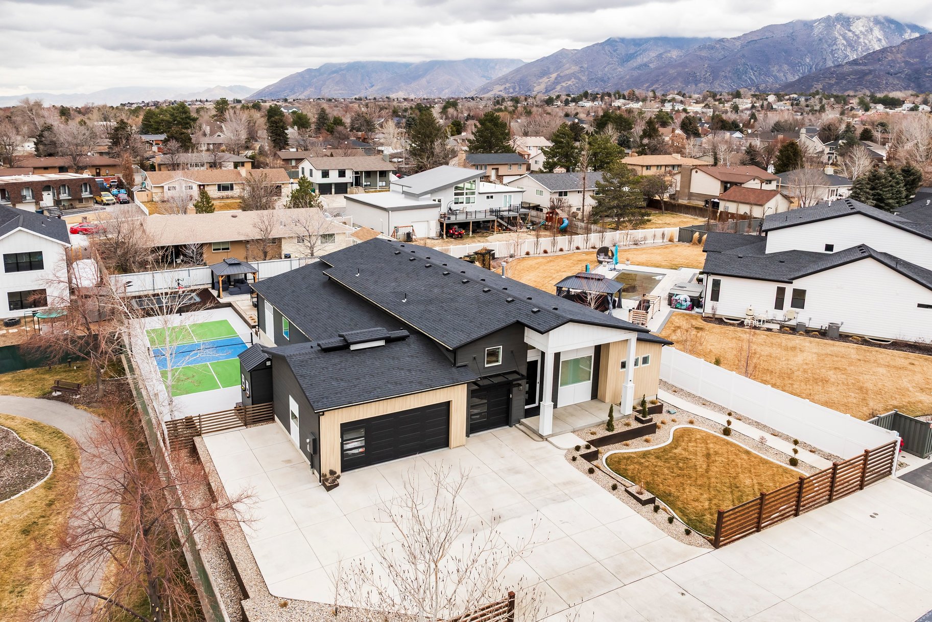  Luxury Inside and Out with Mountain Views - 物件實景