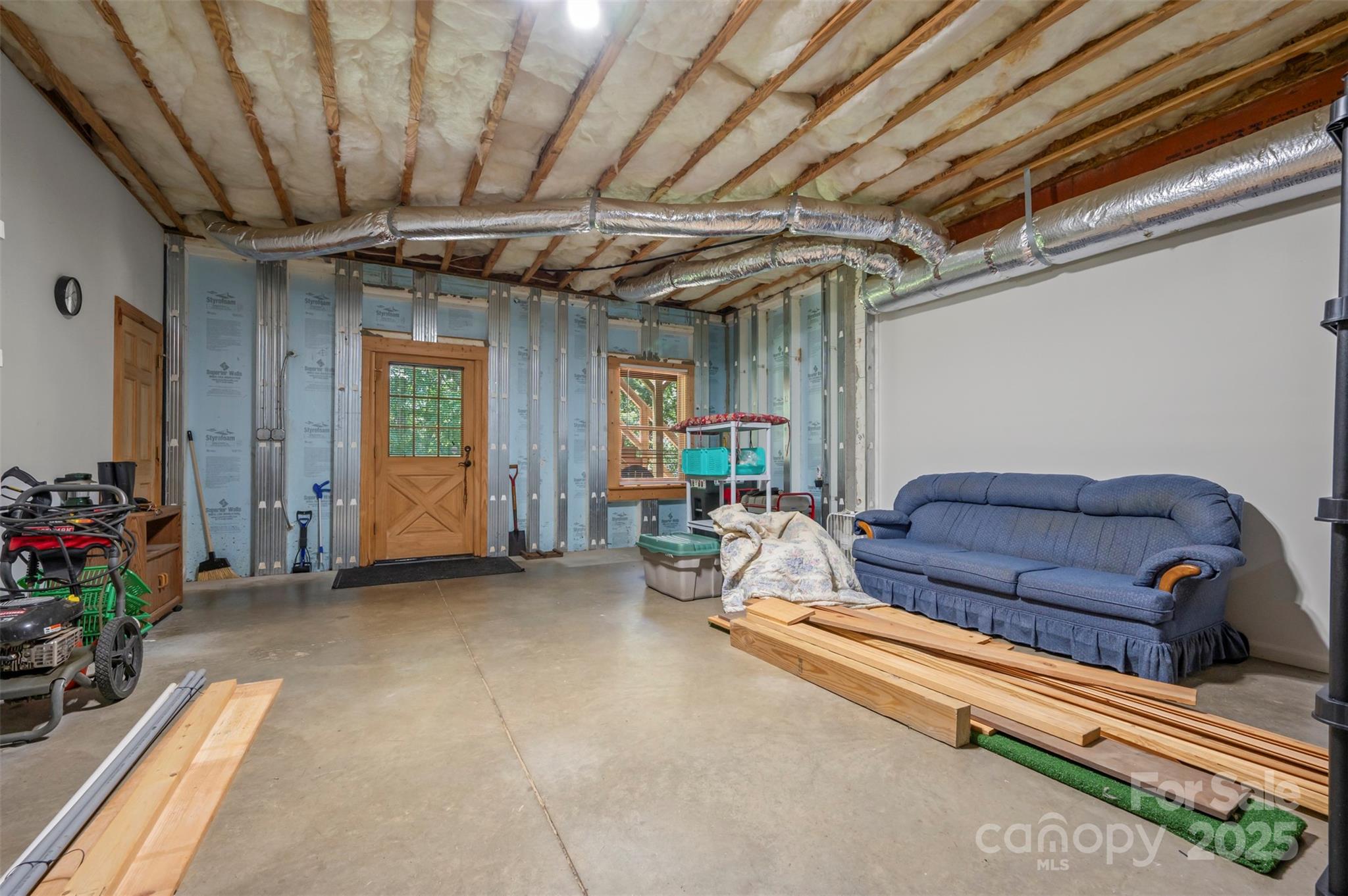 Saluda, North Carolina, 28773, United States, 3 Bedrooms Bedrooms, ,3 BathroomsBathrooms,Residential,For Sale,1978882