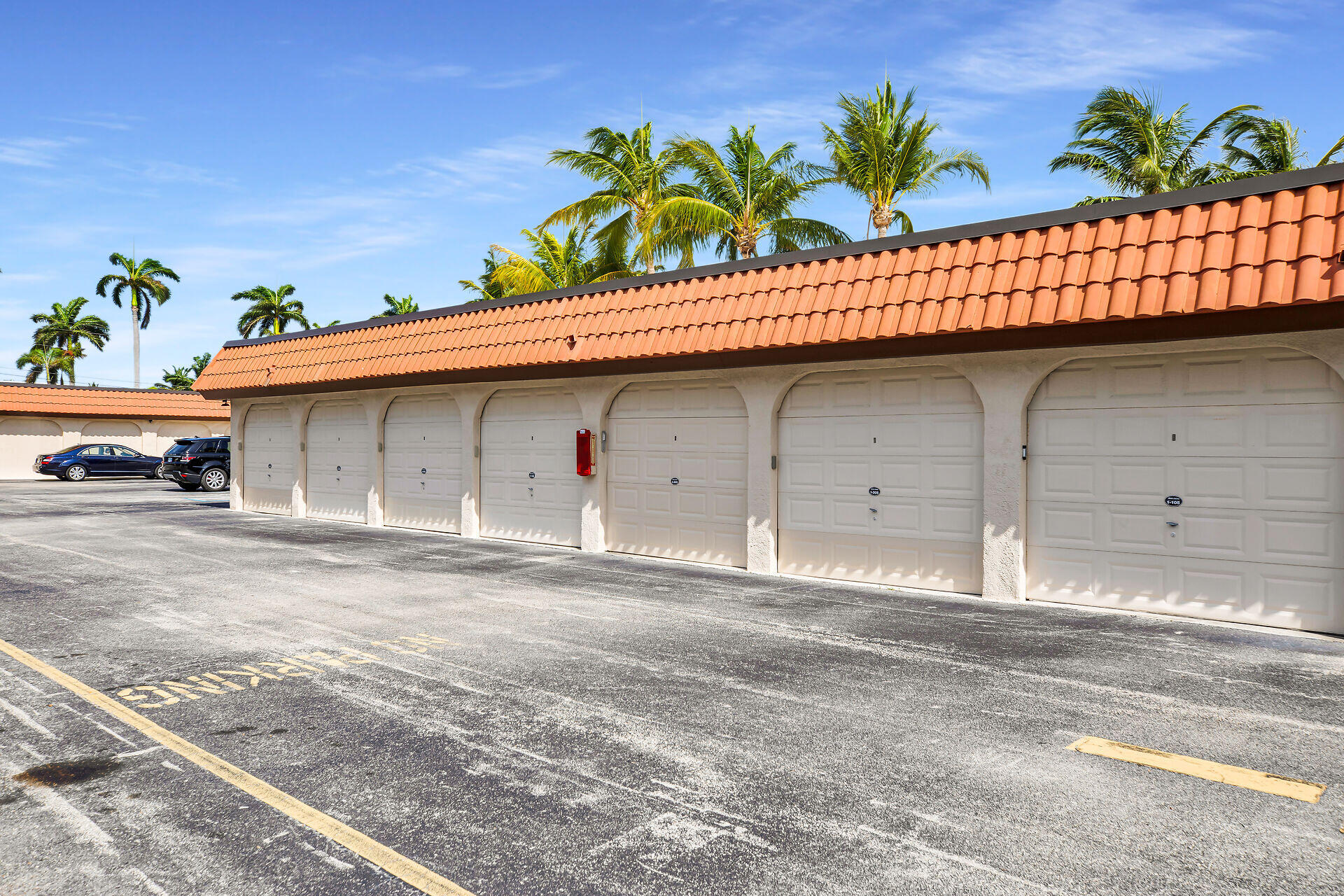KEY COLONY, Florida, 33051, United States, 2 Bedrooms Bedrooms, ,2 BathroomsBathrooms,Residential,For Sale,1868619