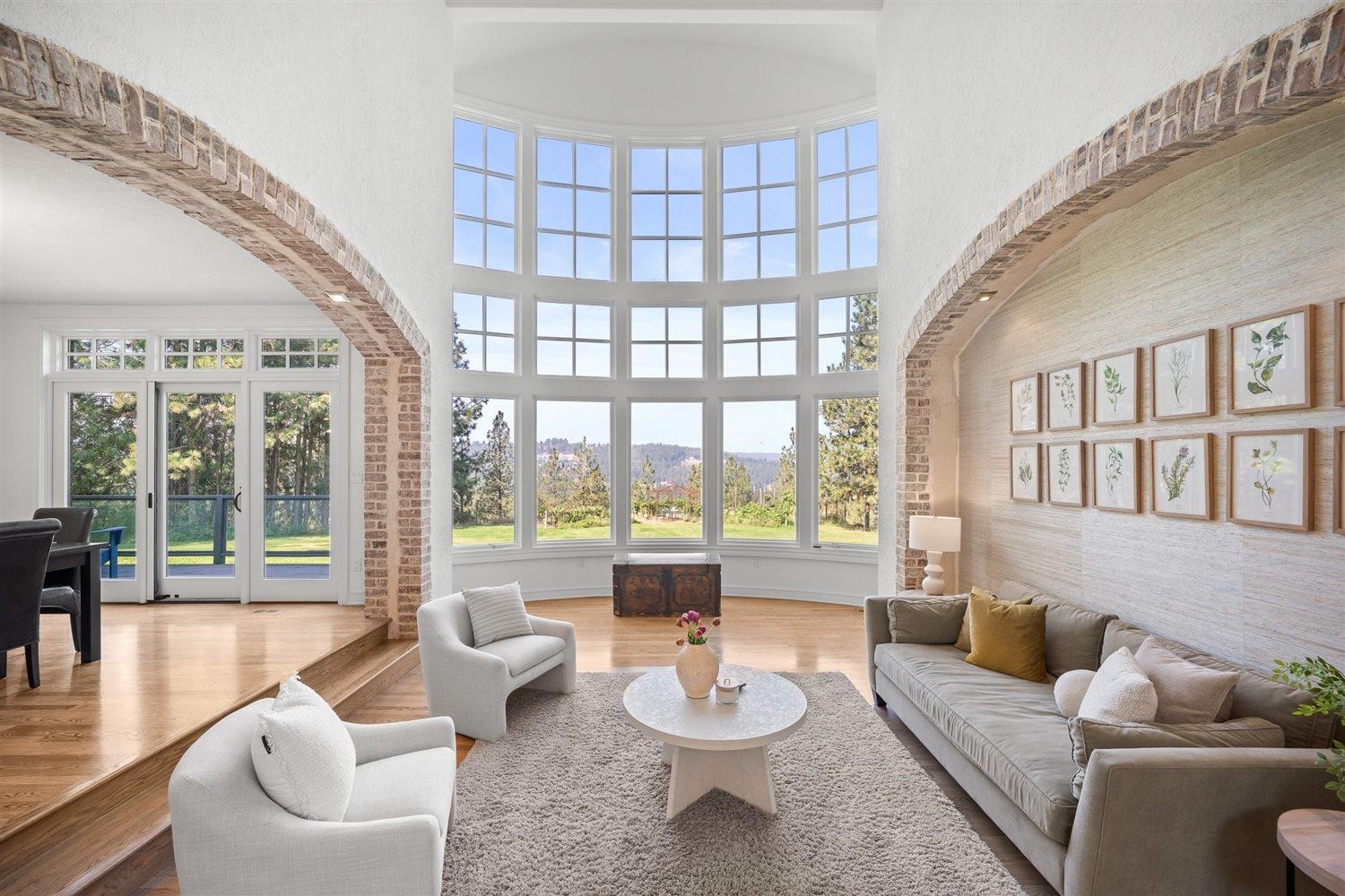 Spokane, Washington, 99223, United States, 6 Bedrooms Bedrooms, ,5 BathroomsBathrooms,Residential,For Sale,1978662