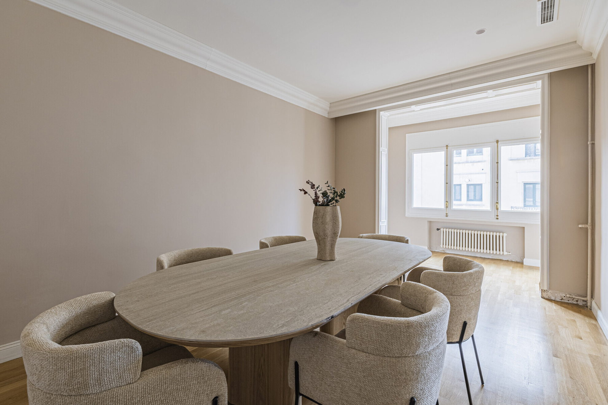  Renovated high-rise apartment in a stately building in Eixample. - 物件實景