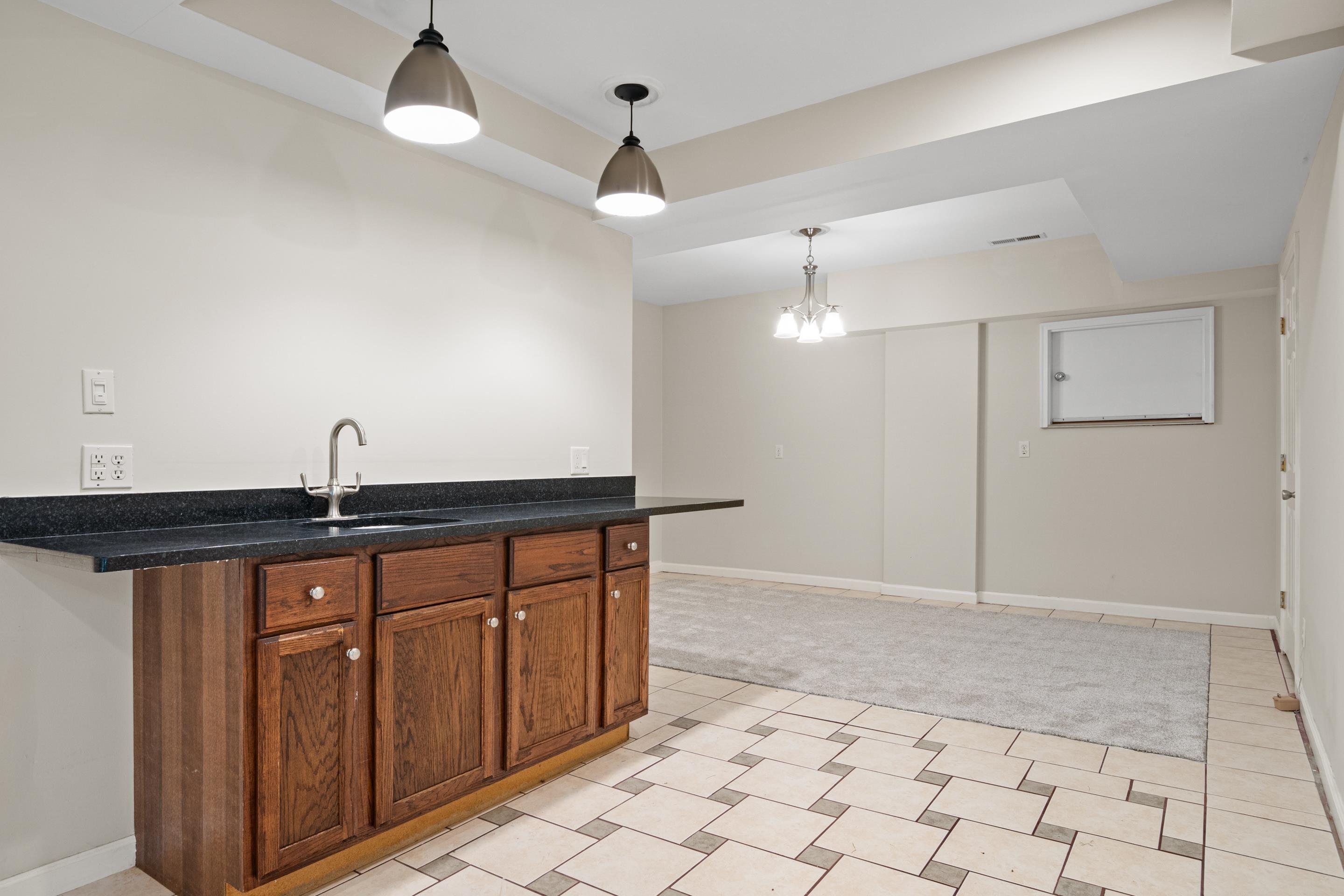 Blacksburg, Virginia, 24060, United States, 3 Bedrooms Bedrooms, ,4 BathroomsBathrooms,Residential,For Sale,1961376