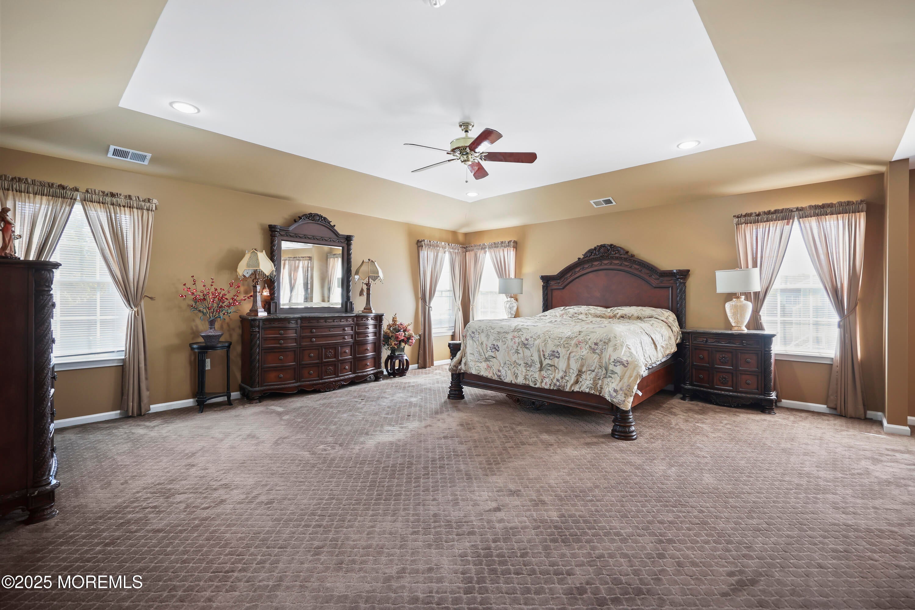 Freehold, New Jersey, 07728, United States, 5 Bedrooms Bedrooms, ,4 BathroomsBathrooms,Residential,For Sale,1983121