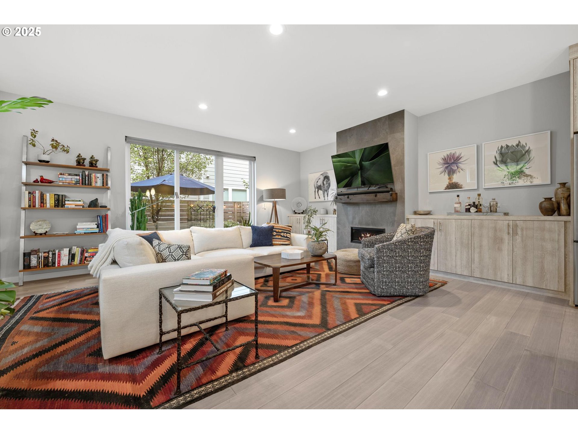Portland, Oregon, 97211, United States, 3 Bedrooms Bedrooms, ,2 BathroomsBathrooms,Residential,For Sale,1926283