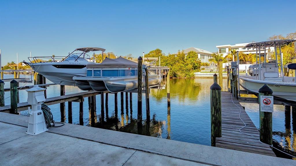 Sarasota, Florida, 34234, United States, 1 Bedroom Bedrooms, ,2 BathroomsBathrooms,Residential,For Sale,2003520