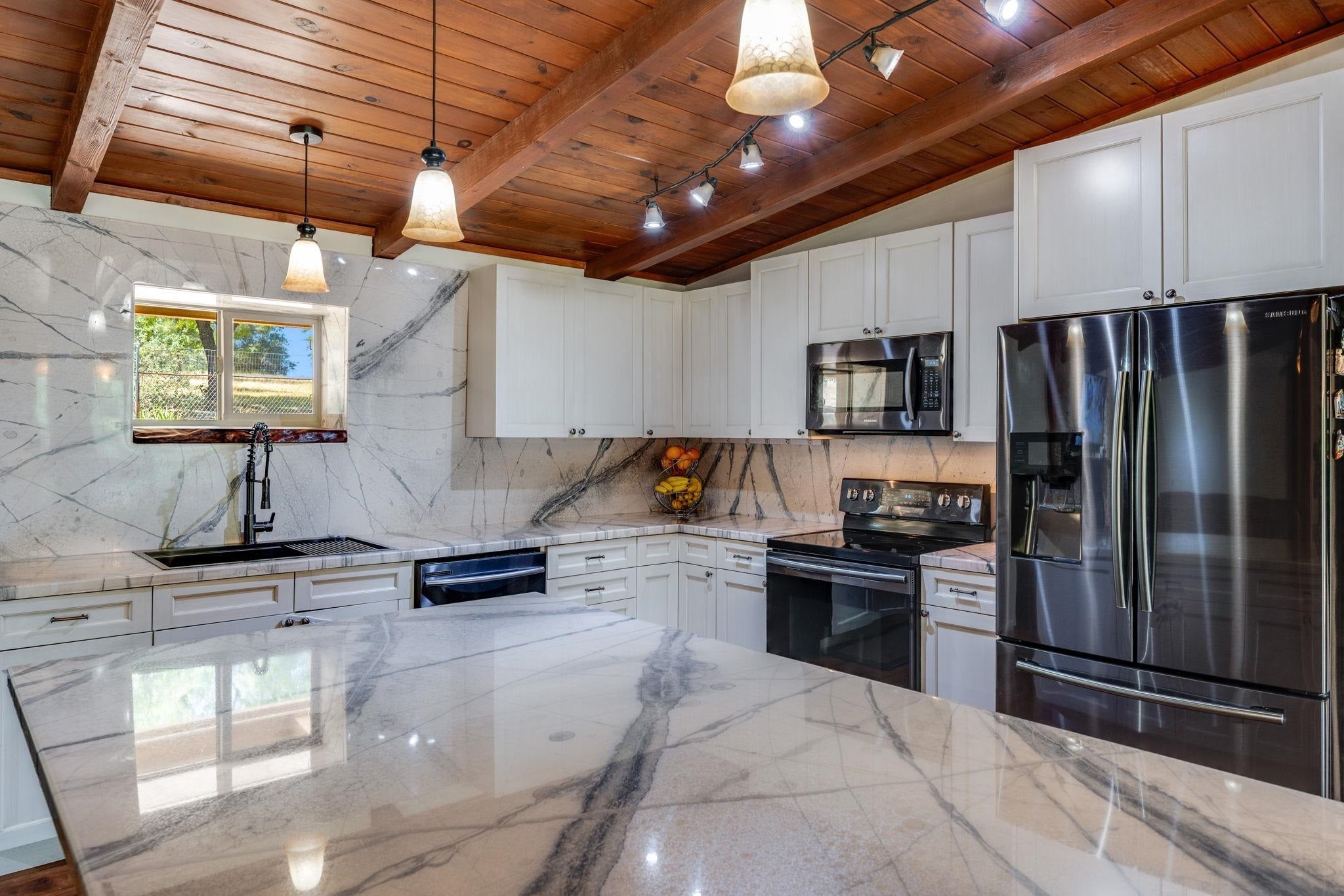 Shingle Springs, California, 95682, United States, 6 Bedrooms Bedrooms, ,2 BathroomsBathrooms,Residential,For Sale,2009241