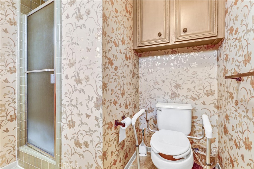 Tarzana, California, 91356, United States, 3 Bedrooms Bedrooms, ,3 BathroomsBathrooms,Residential,For Sale,1986102