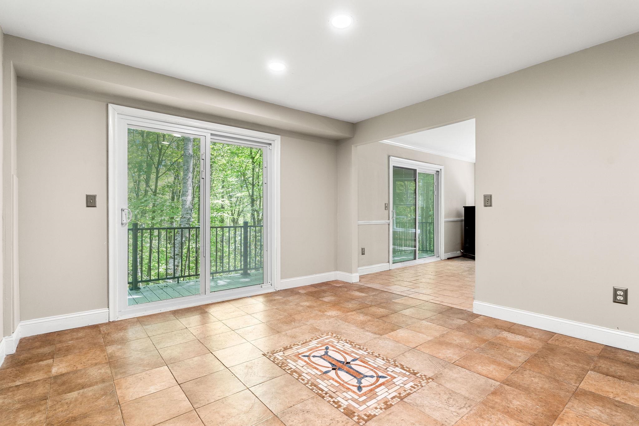 Bedford, New Hampshire, 03110, United States, 5 Bedrooms Bedrooms, ,5 BathroomsBathrooms,Residential,For Sale,1838857