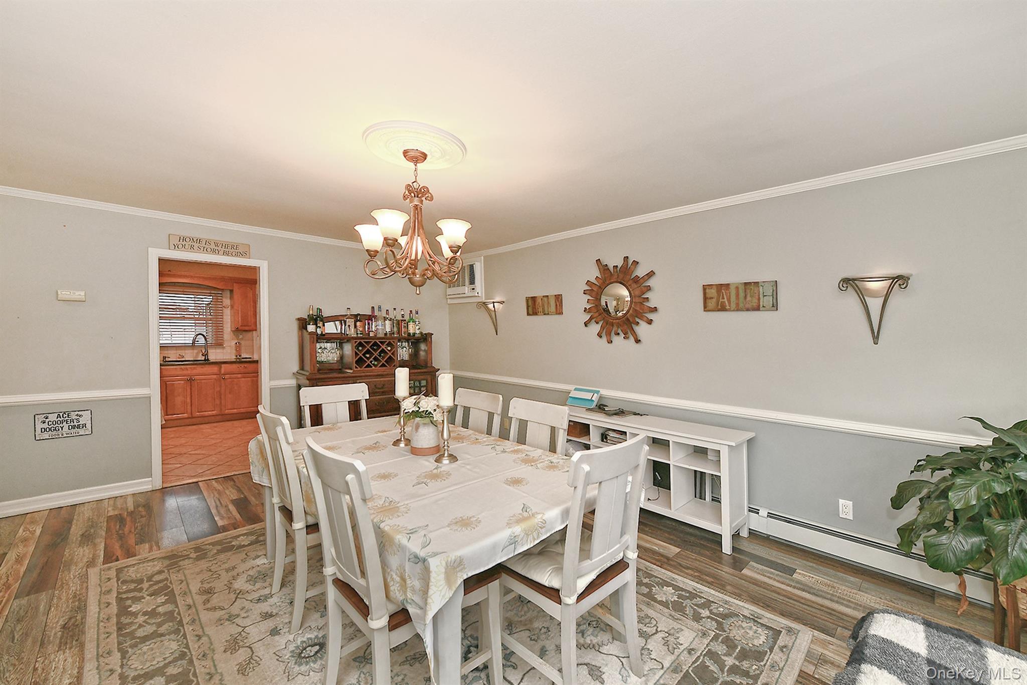 Hicksville, New York, 11801, United States, 3 Bedrooms Bedrooms, ,2 BathroomsBathrooms,Residential,For Sale,1986548