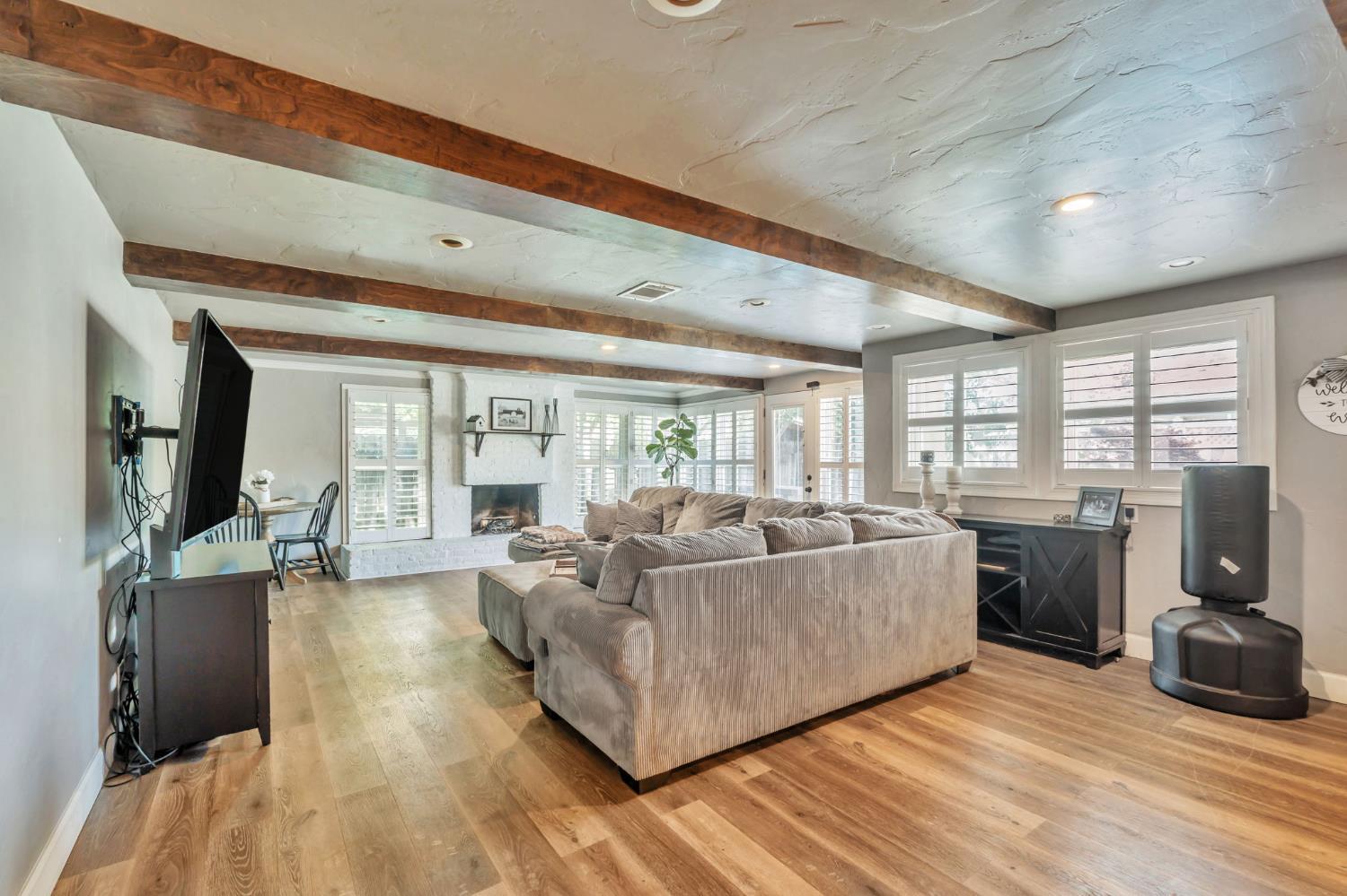 Stockton, California, 95207, United States, 3 Bedrooms Bedrooms, ,2 BathroomsBathrooms,Residential,For Sale,1915984