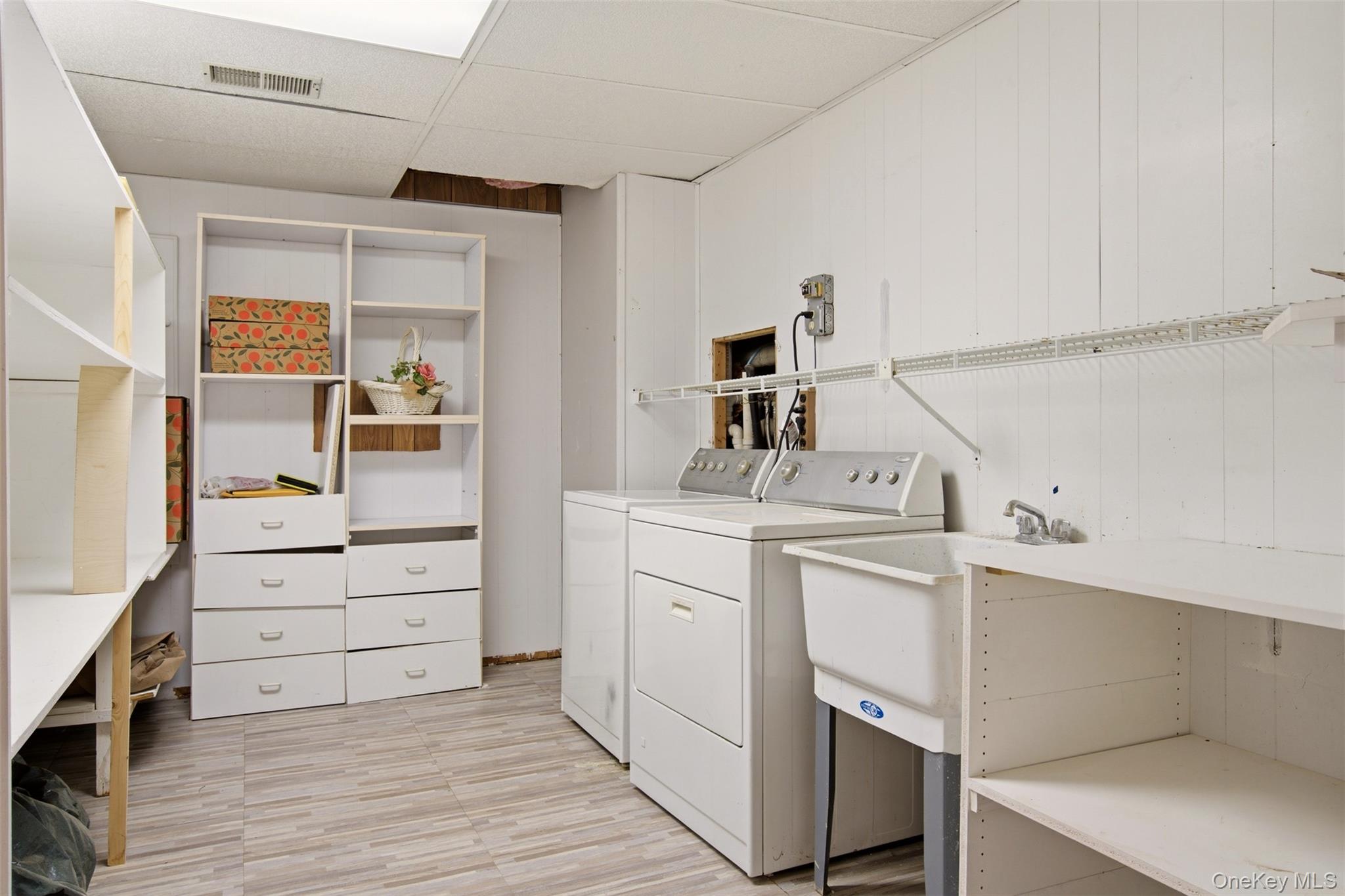  112 The Glen, Glen Head, NY, 11545 - 物件實景