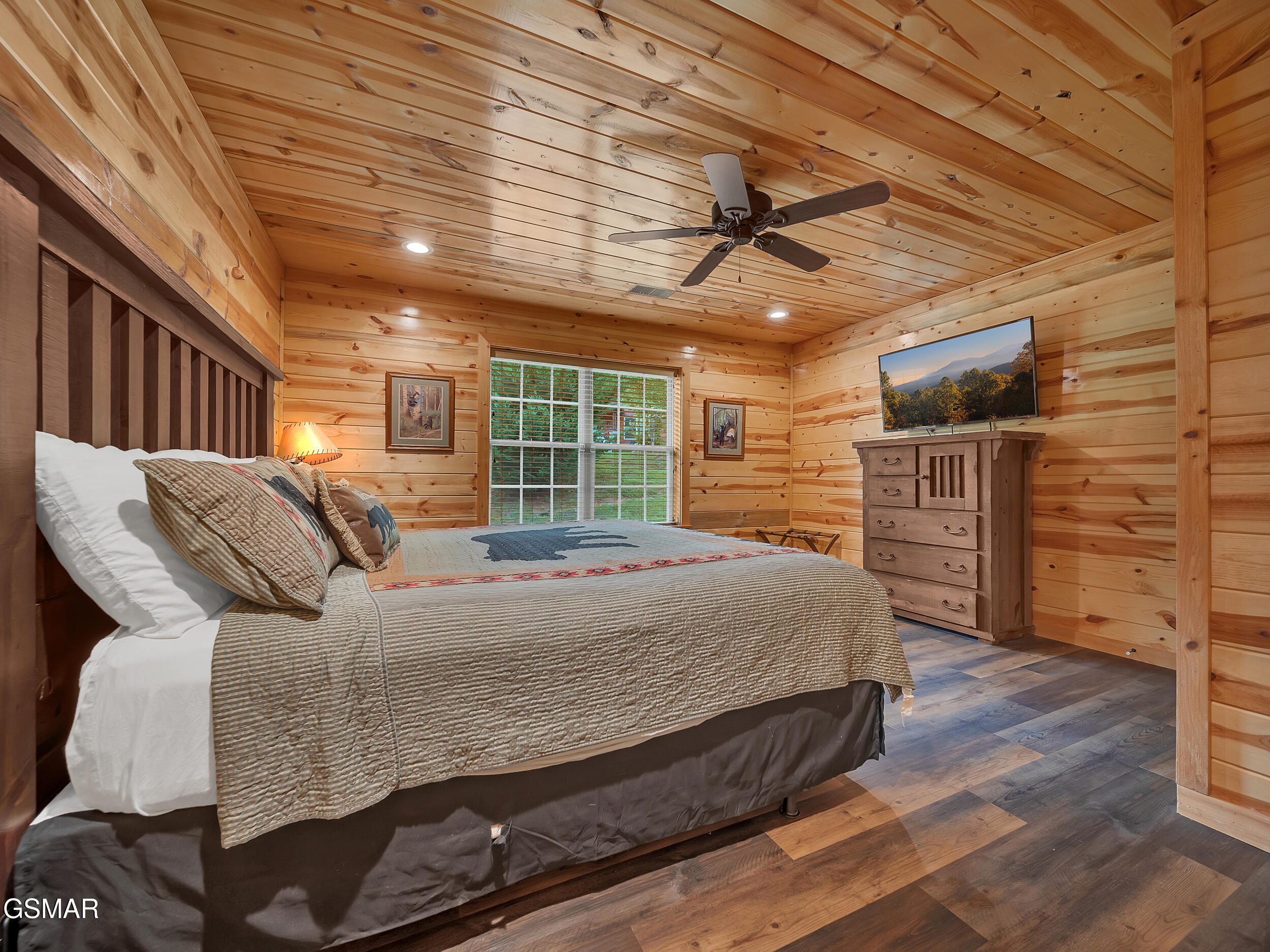 Pigeon Forge, Tennessee, 37876, United States, 4 Bedrooms Bedrooms, ,4 BathroomsBathrooms,Residential,For Sale,1944632