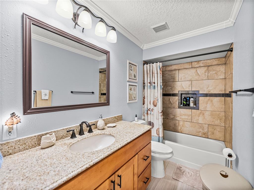 Lakeland, Florida, 33810, United States, 5 Bedrooms Bedrooms, ,4 BathroomsBathrooms,Residential,For Sale,1696884