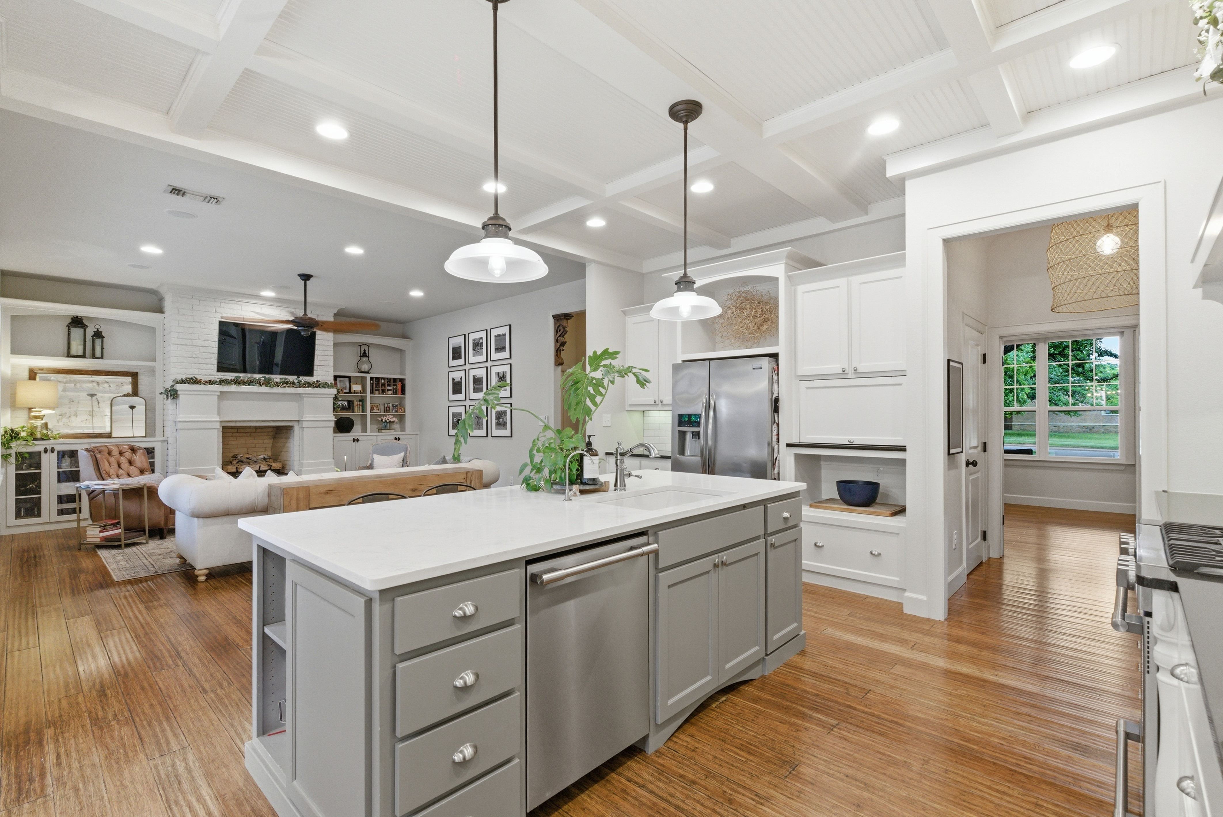  907 Cherry Street  Luxury Home for Sale in Graham, Texas - 物件實景