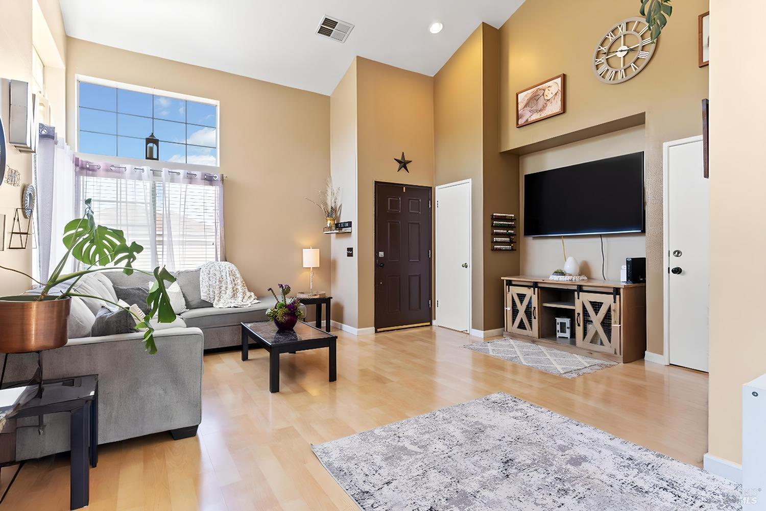 Santa Rosa, California, 95407, United States, 3 Bedrooms Bedrooms, ,3 BathroomsBathrooms,Residential,For Sale,1920914