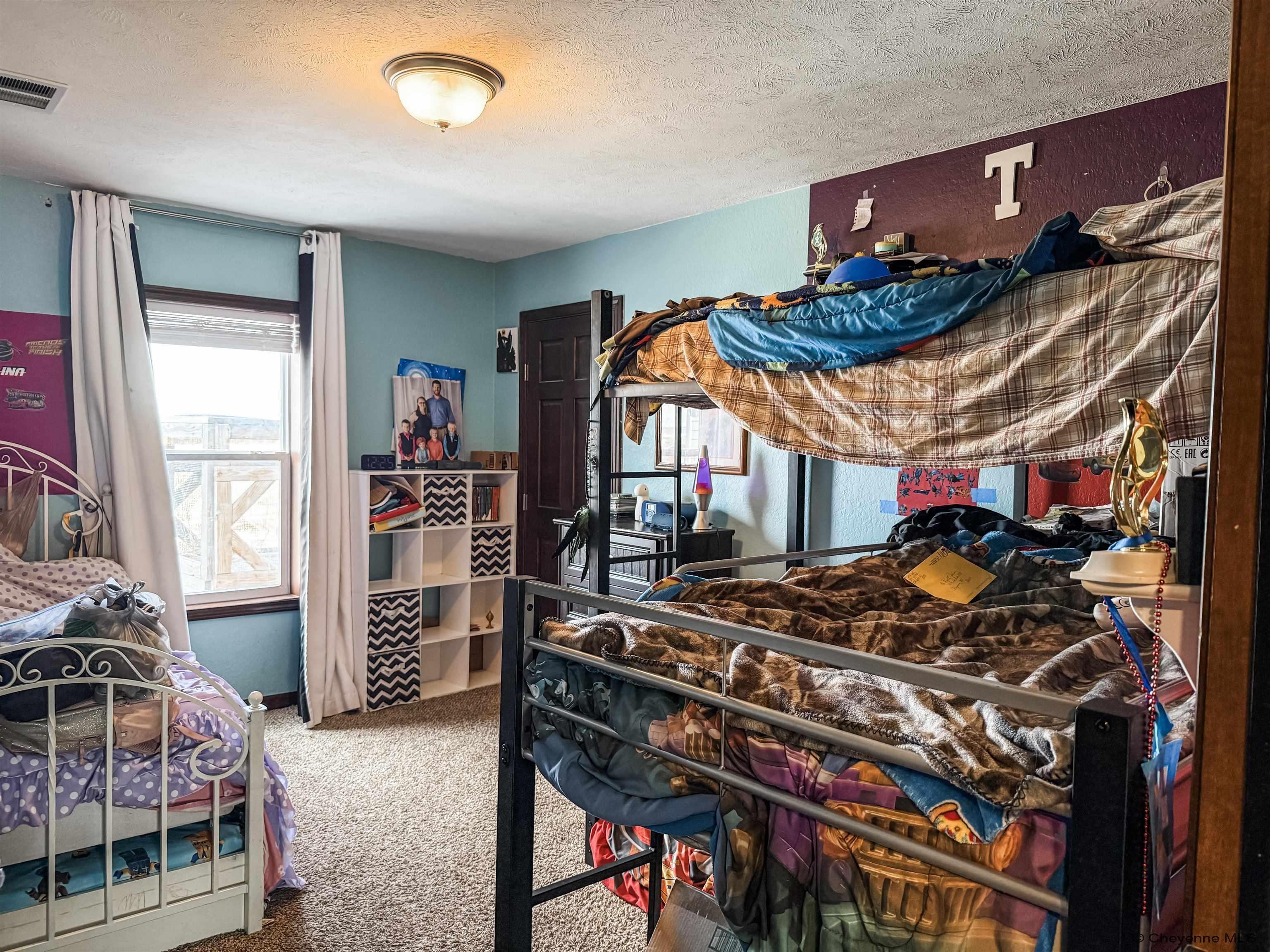 Cheyenne, Wyoming, 82009, United States, 3 Bedrooms Bedrooms, ,2 BathroomsBathrooms,Residential,For Sale,1940836