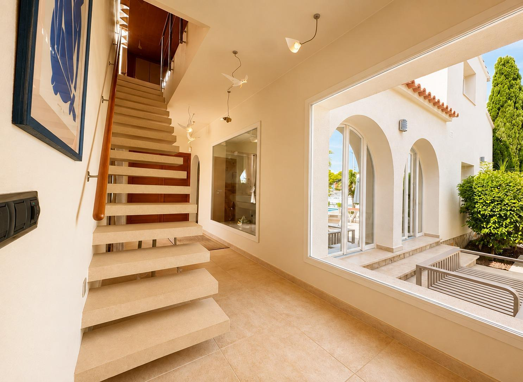  Contemporary villa with a 24-meter mooring in Santa Margarida, Roses - 物件實景