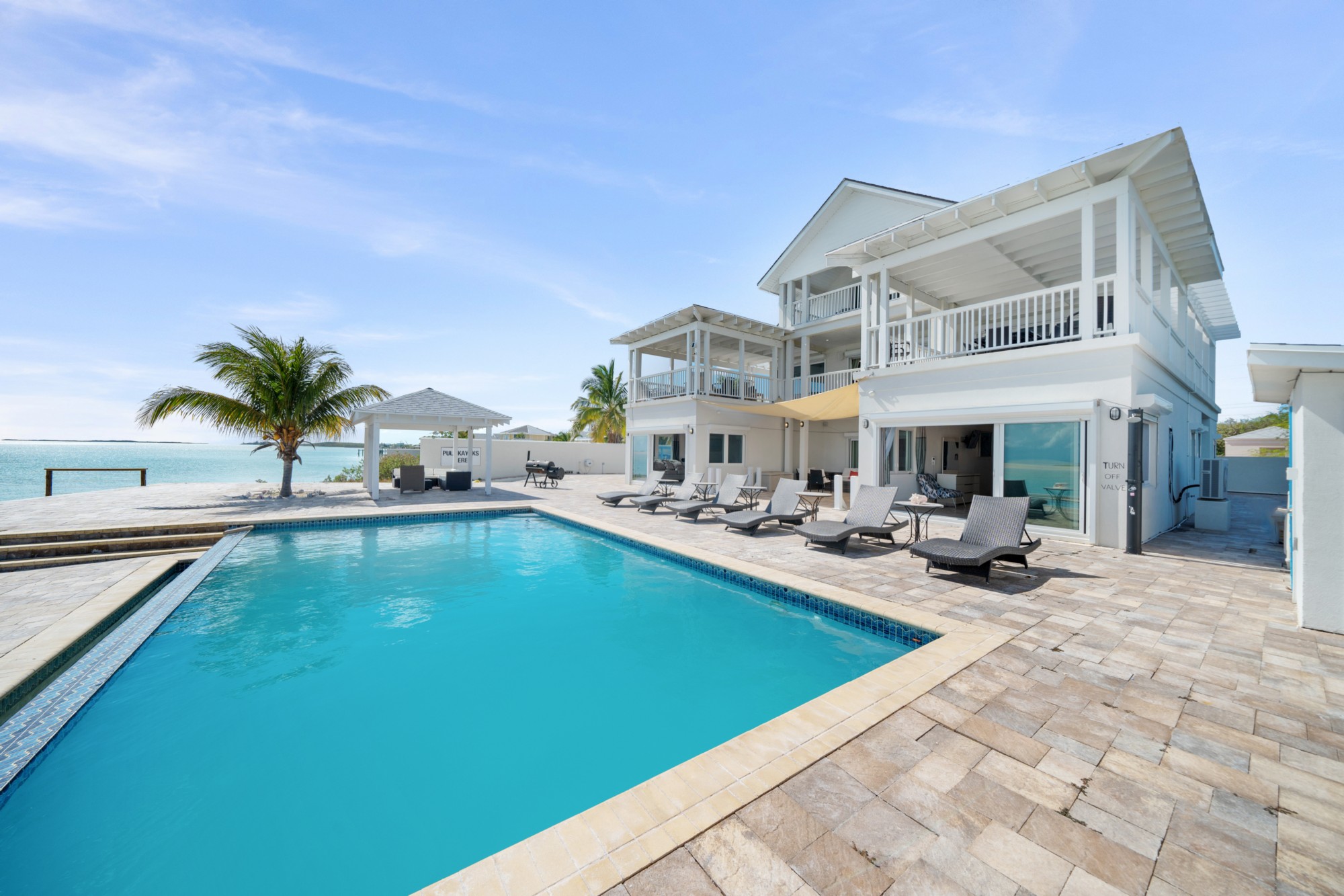  Oceanfront Luxury Redefined - 物件實景