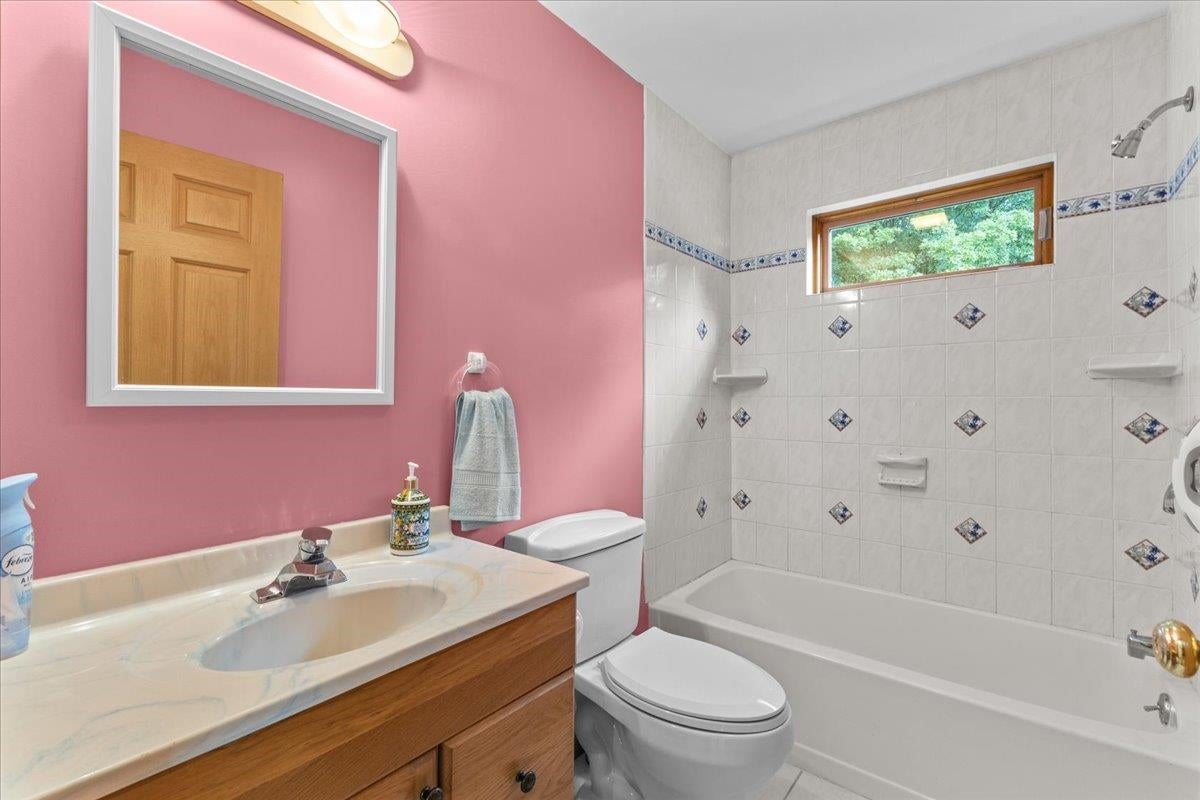 Belvidere, Vermont, 05442, United States, 3 Bedrooms Bedrooms, ,2 BathroomsBathrooms,Residential,For Sale,1883322