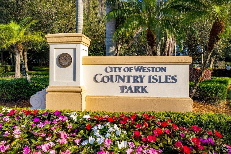 Weston, Florida, 33326, United States, 3 Bedrooms Bedrooms, ,2 BathroomsBathrooms,Residential,For Sale,1991492