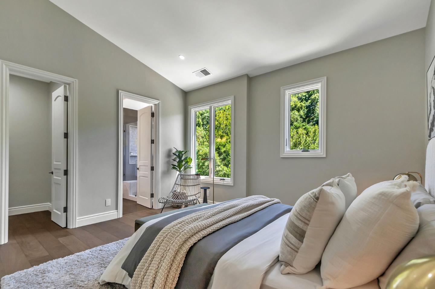 Los Gatos, California, 95032, United States, 8 Bedrooms Bedrooms, ,11 BathroomsBathrooms,Residential,For Sale,1855941