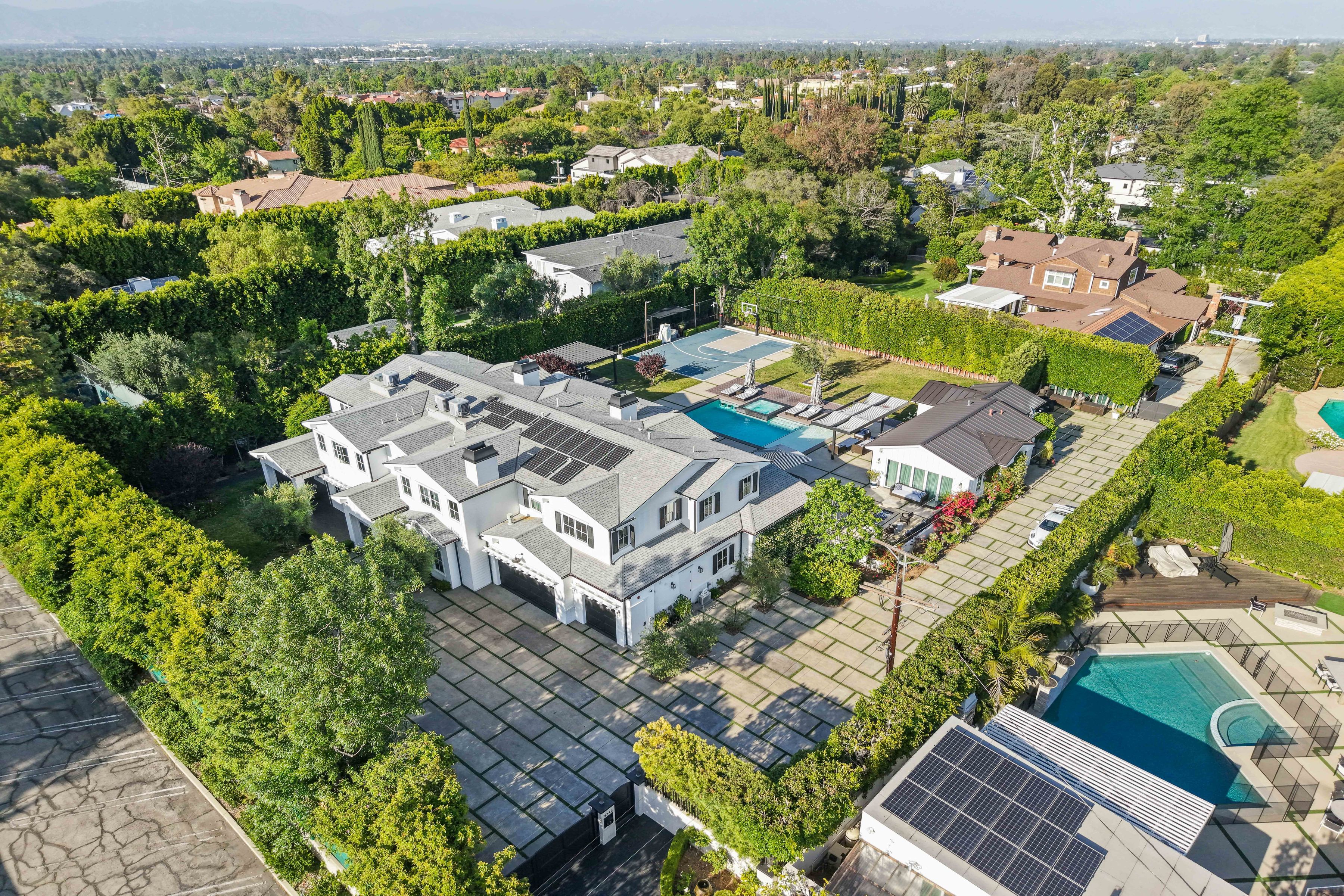  5342 Shoshone Avenue - 物件實景