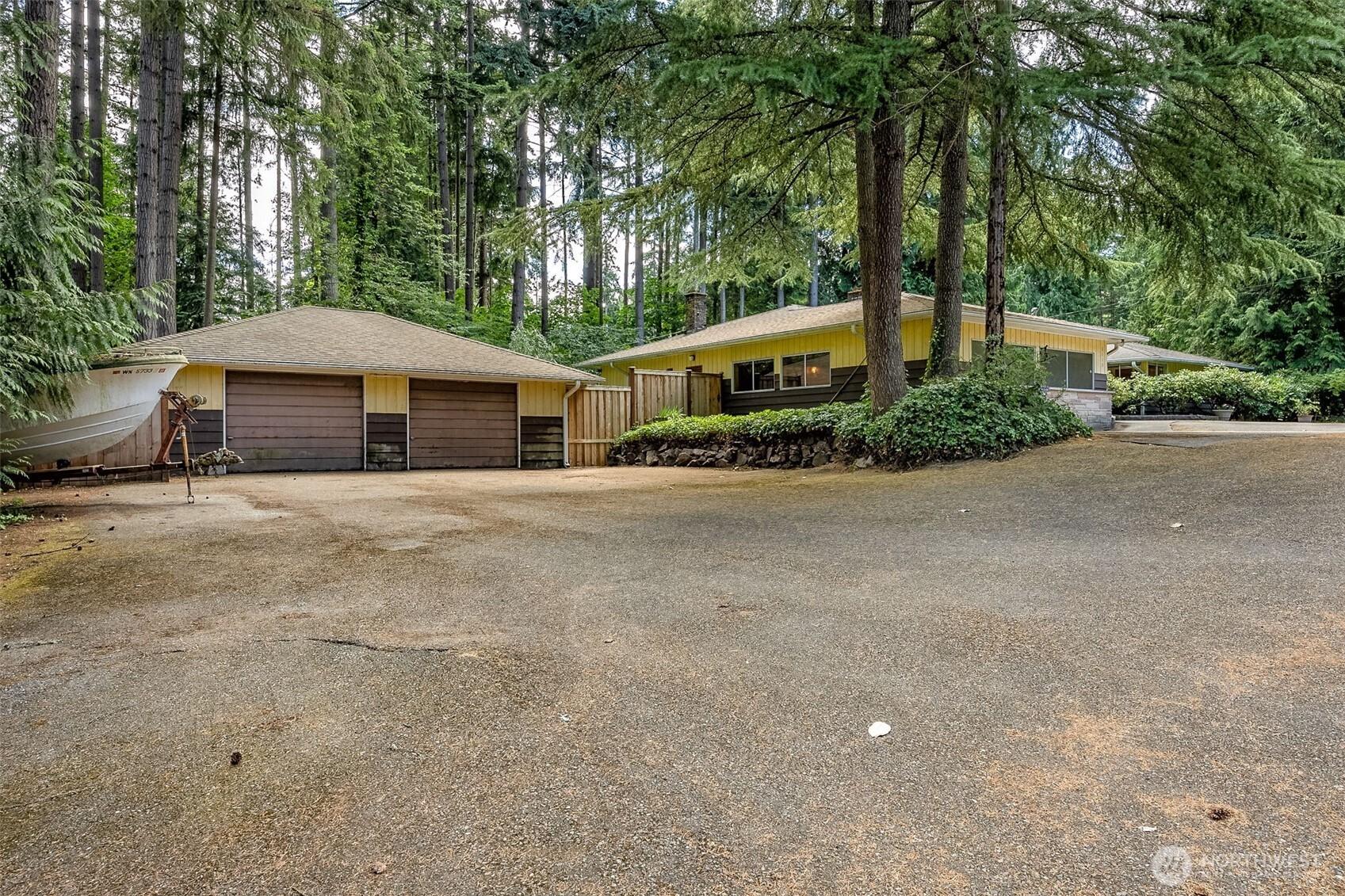 TACOMA, Washington, 98443, United States, 4 Bedrooms Bedrooms, ,3 BathroomsBathrooms,Residential,For Sale,1896165