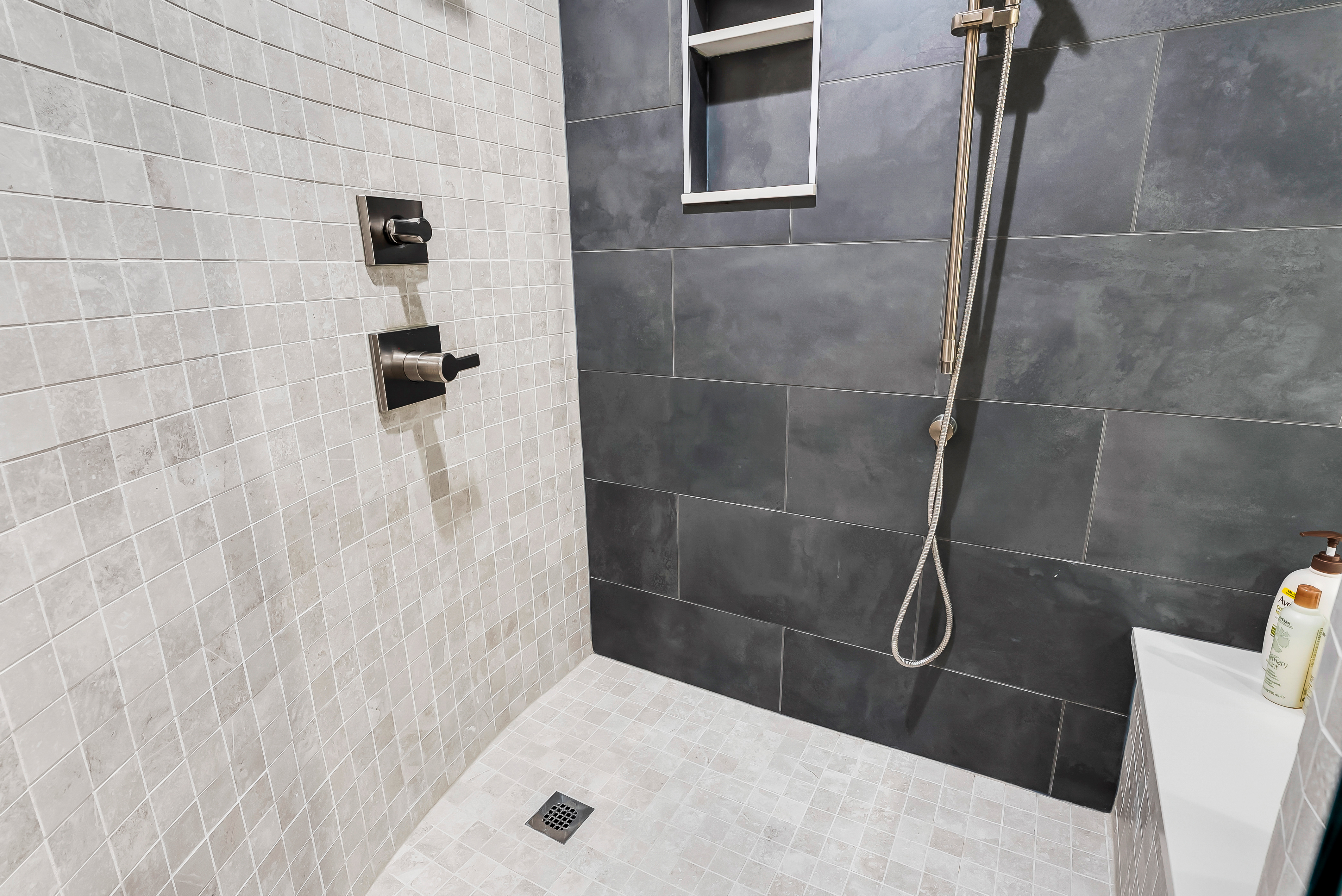  Experience sophisticated urban living at the Maison Lofts - 物件實景