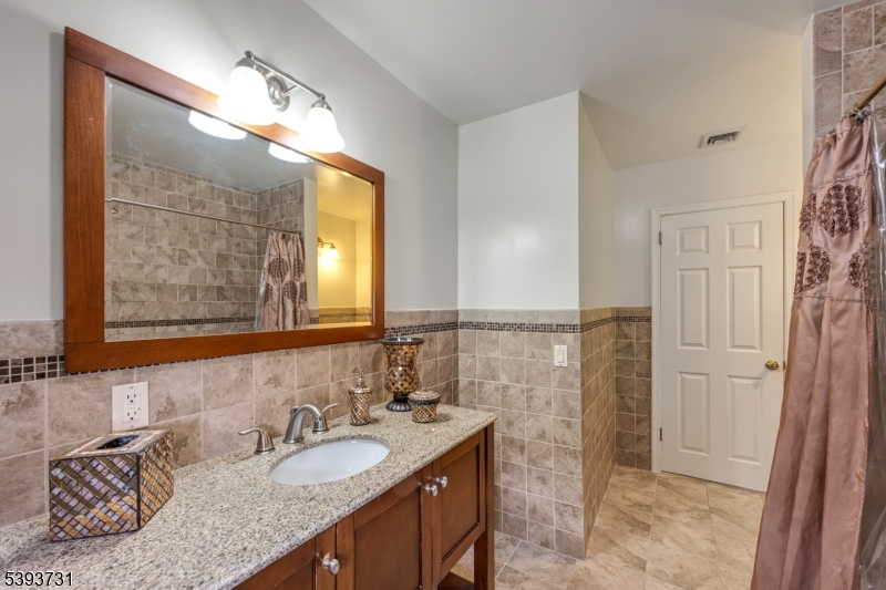 Woodland Park, New Jersey, 07424, United States, 3 Bedrooms Bedrooms, ,3 BathroomsBathrooms,Residential,For Sale,1984808