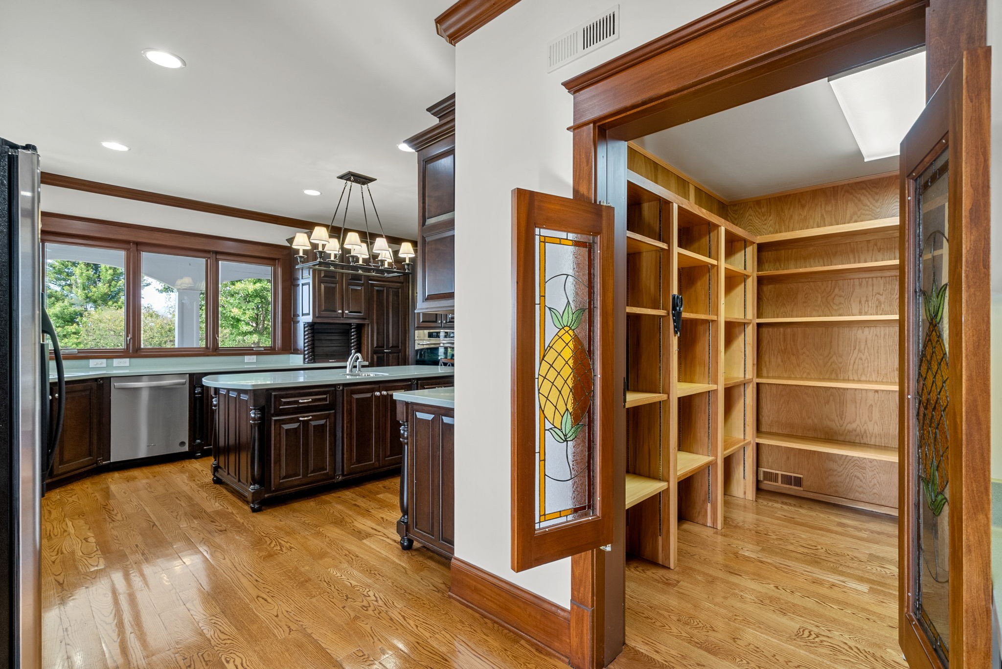 Clarksville, Tennessee, 37040, United States, 4 Bedrooms Bedrooms, ,4 BathroomsBathrooms,Residential,For Sale,1981354