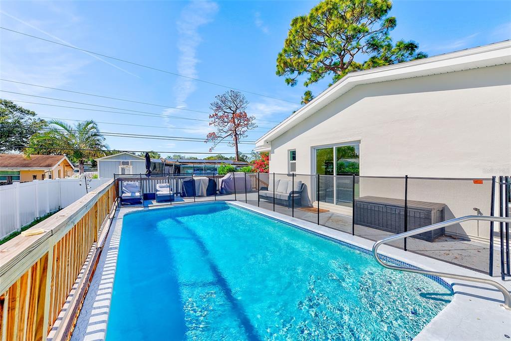 Largo, Florida, 33771, United States, 3 Bedrooms Bedrooms, ,2 BathroomsBathrooms,Residential,For Sale,1991349